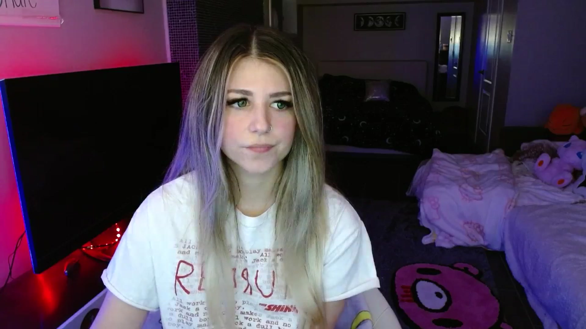 Gallery image thumbnail from Serafina's myfreecams stream on, 04/24/2025, 05:05 image 3 of 20