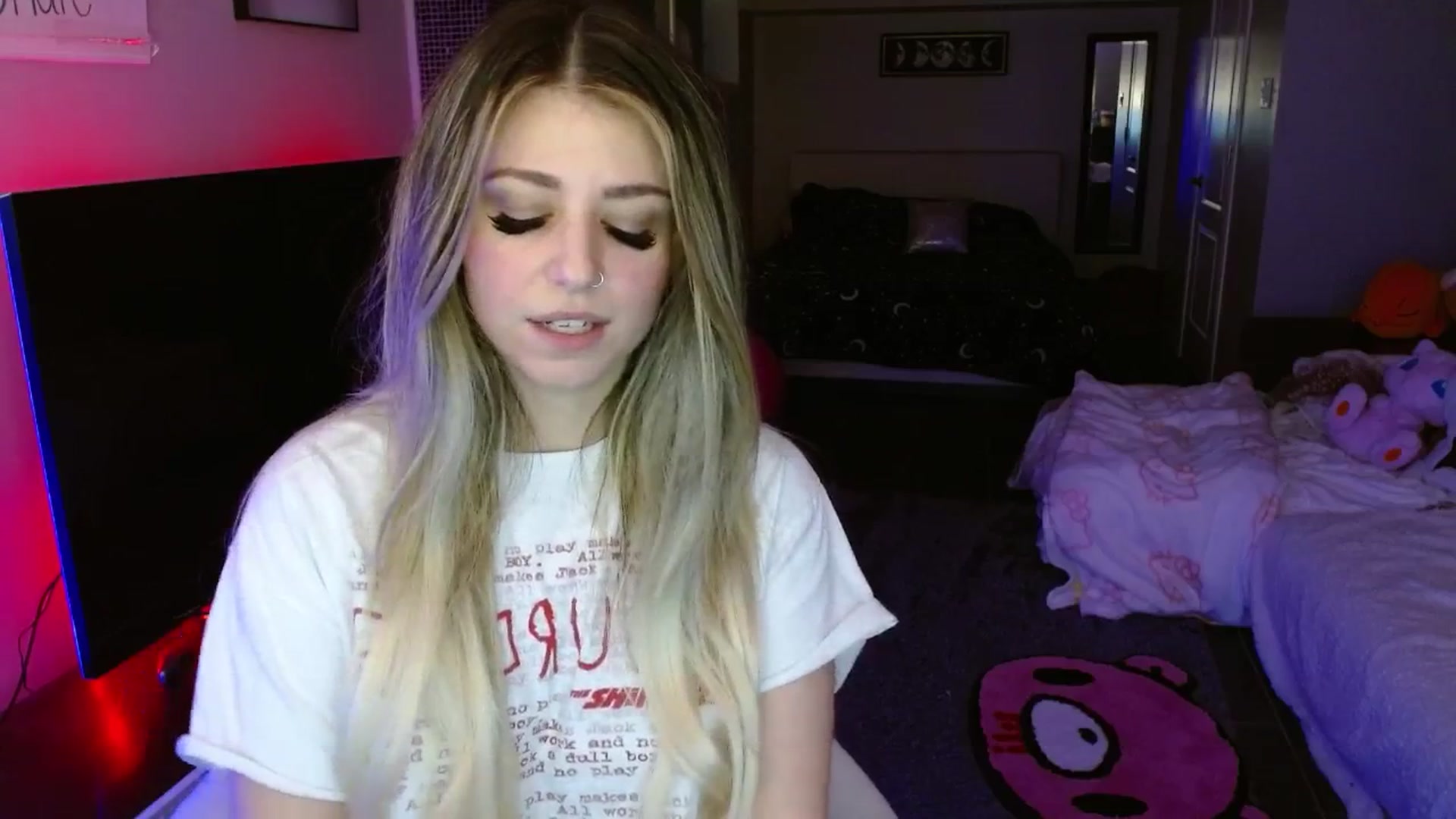 Gallery image thumbnail from Serafina's myfreecams stream on, 04/24/2025, 05:05 image 10 of 20