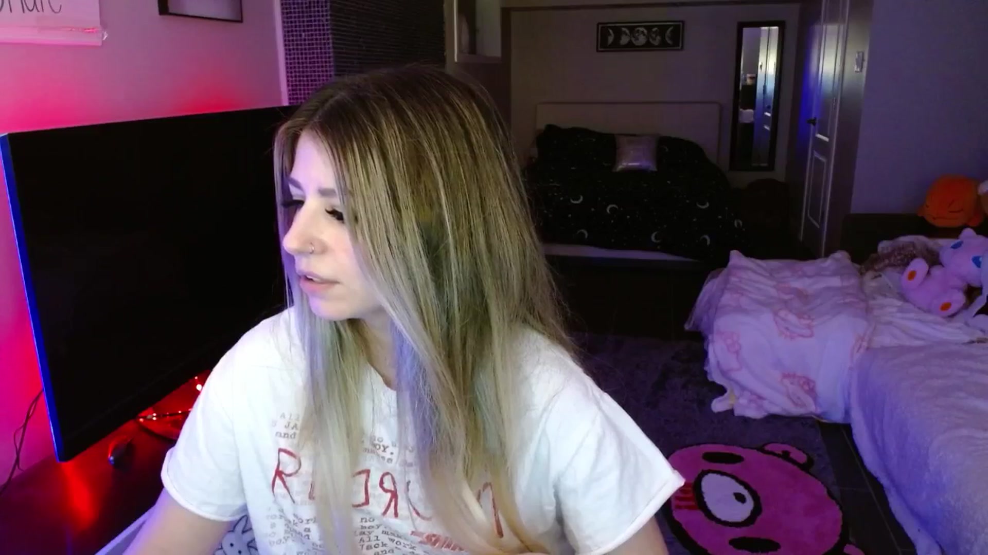 Gallery image thumbnail from Serafina's myfreecams stream on, 04/24/2025, 05:05 image 2 of 20