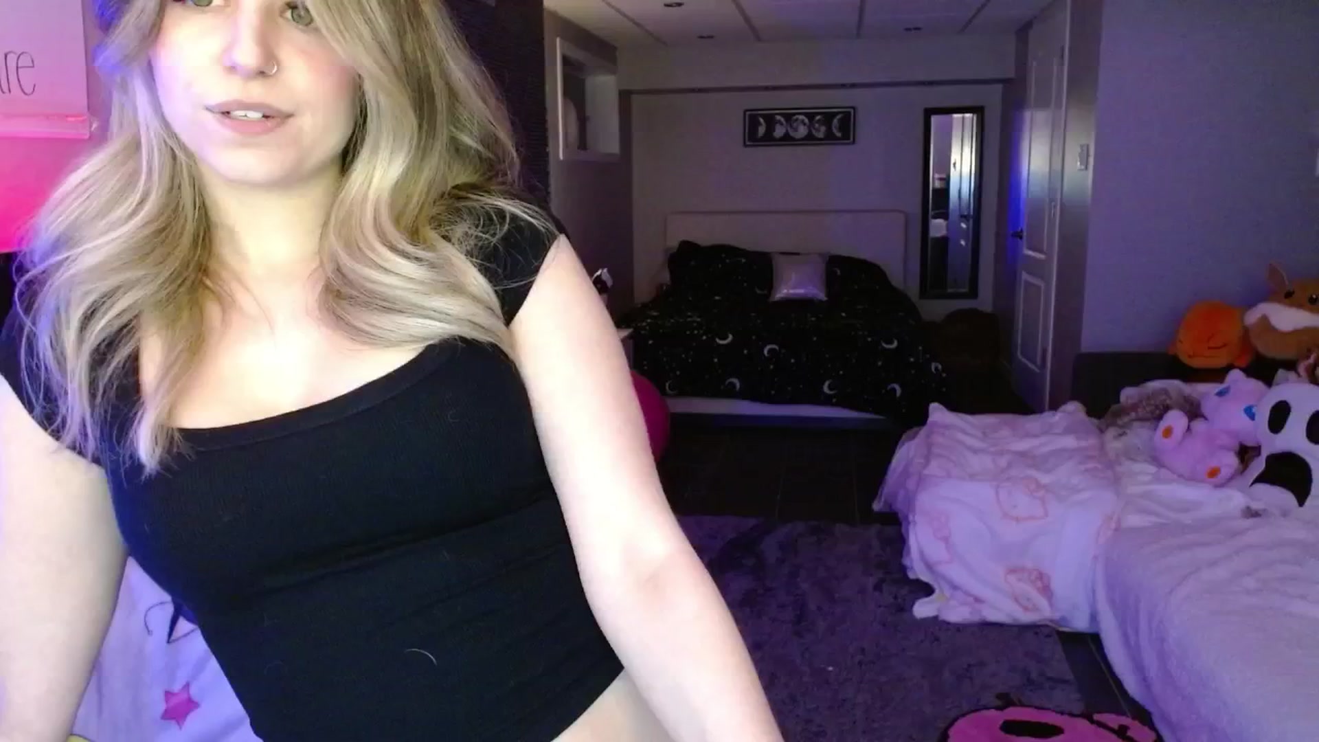 Gallery image thumbnail from Serafina's myfreecams stream on, 04/25/2025, 04:37 image 12 of 20