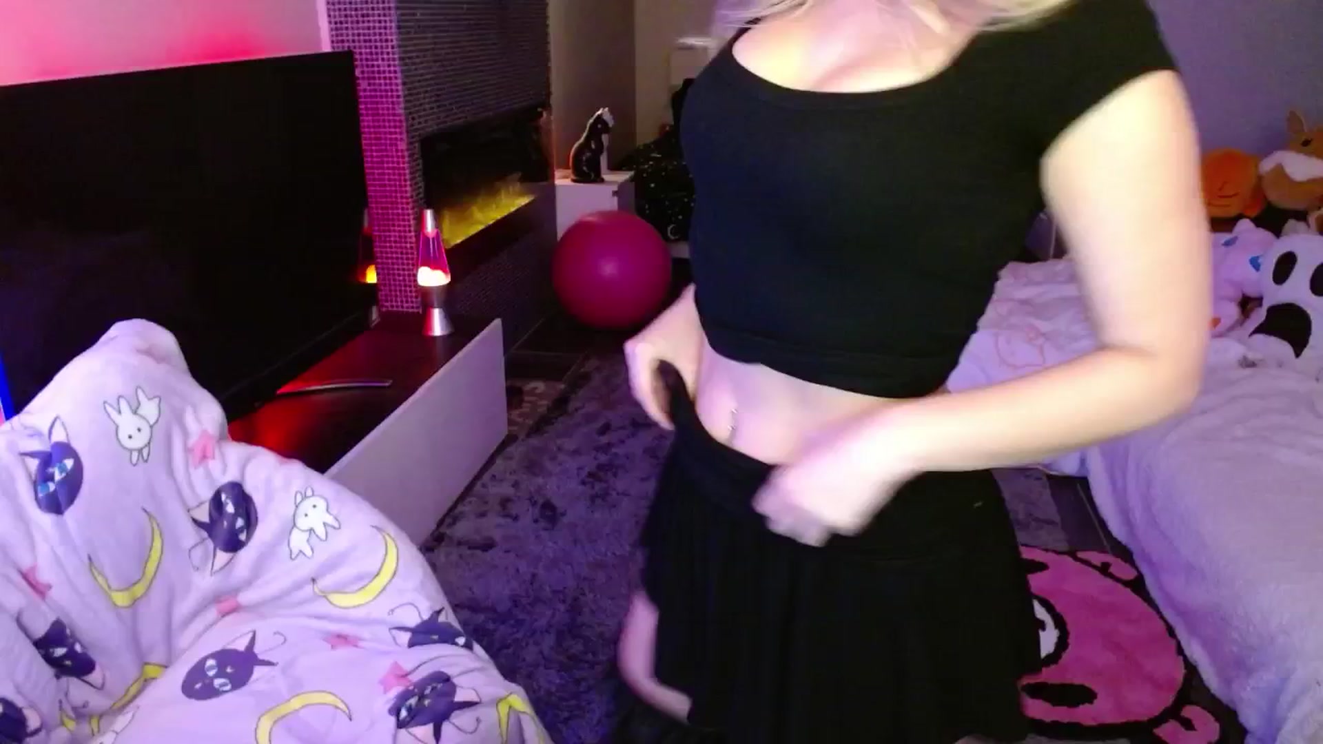 Gallery image thumbnail from Serafina's myfreecams stream on, 04/25/2025, 04:37 image 20 of 20