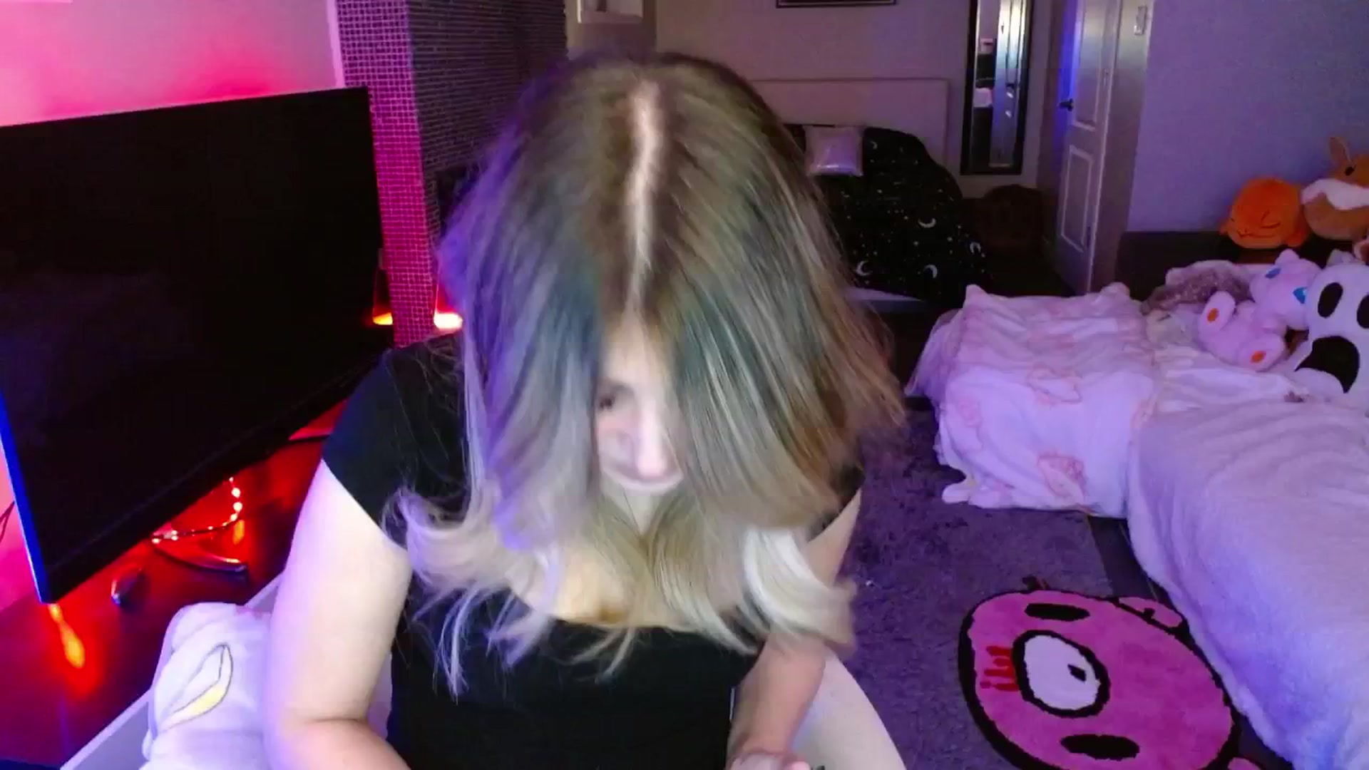 Gallery image thumbnail from Serafina's myfreecams stream on, 04/25/2025, 04:37 image 6 of 20