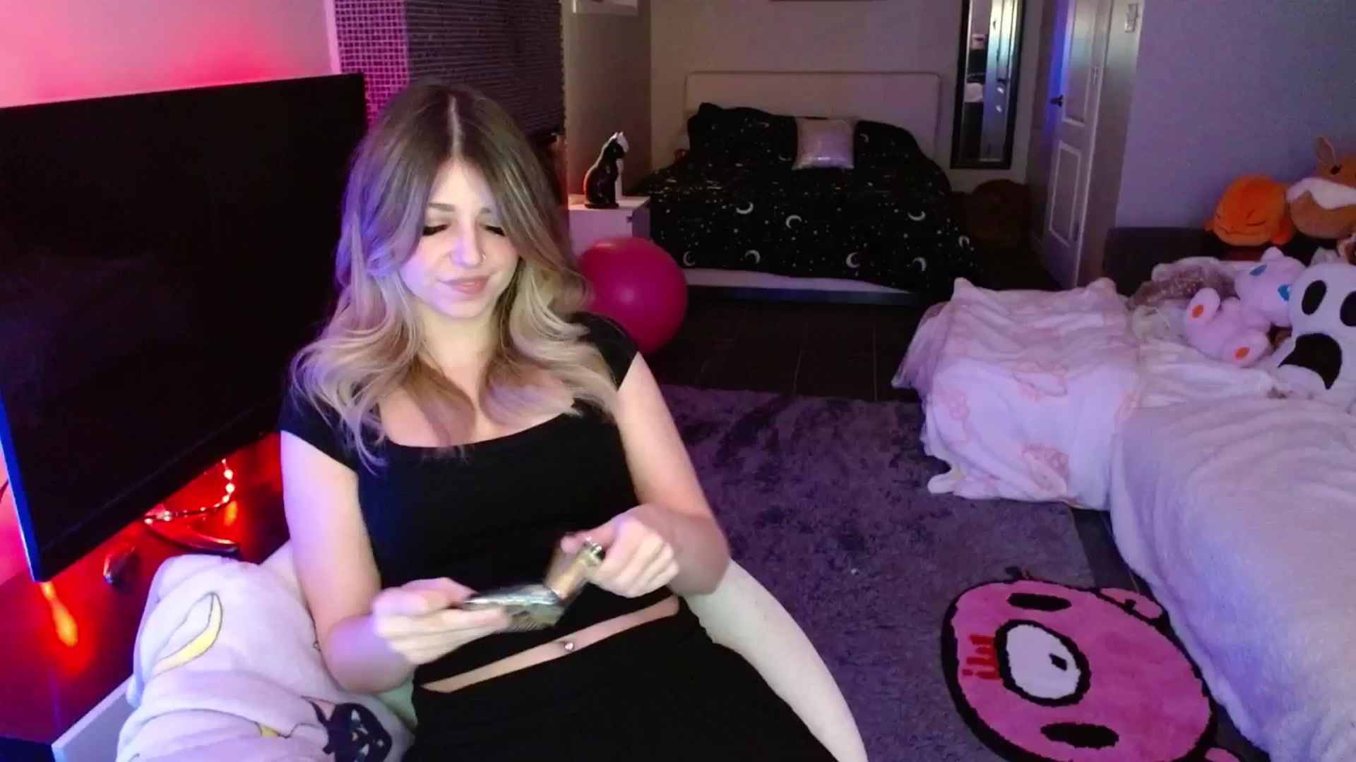 Gallery image thumbnail from Serafina's myfreecams stream on, 04/25/2025, 04:37 image 5 of 20