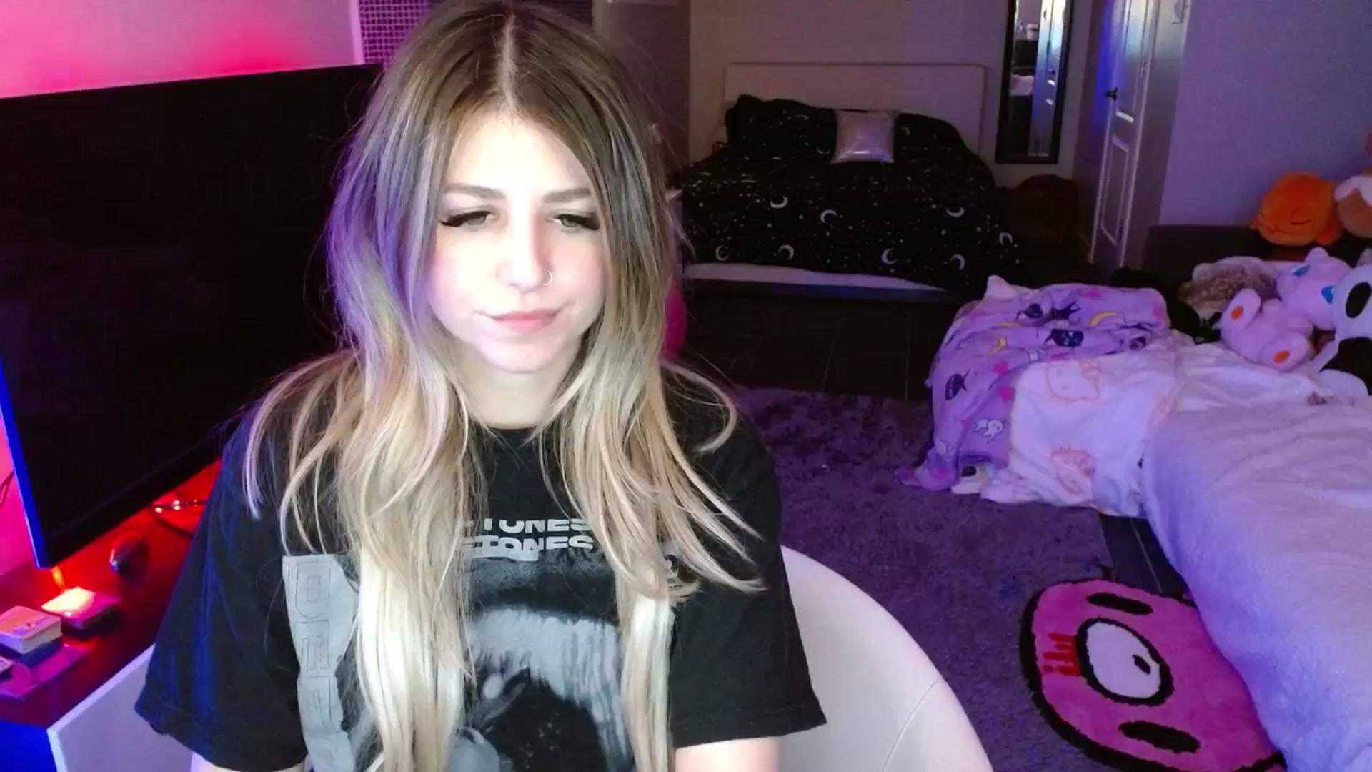 Gallery image thumbnail from Serafina's myfreecams stream on, 04/26/2025, 05:38 image 9 of 20