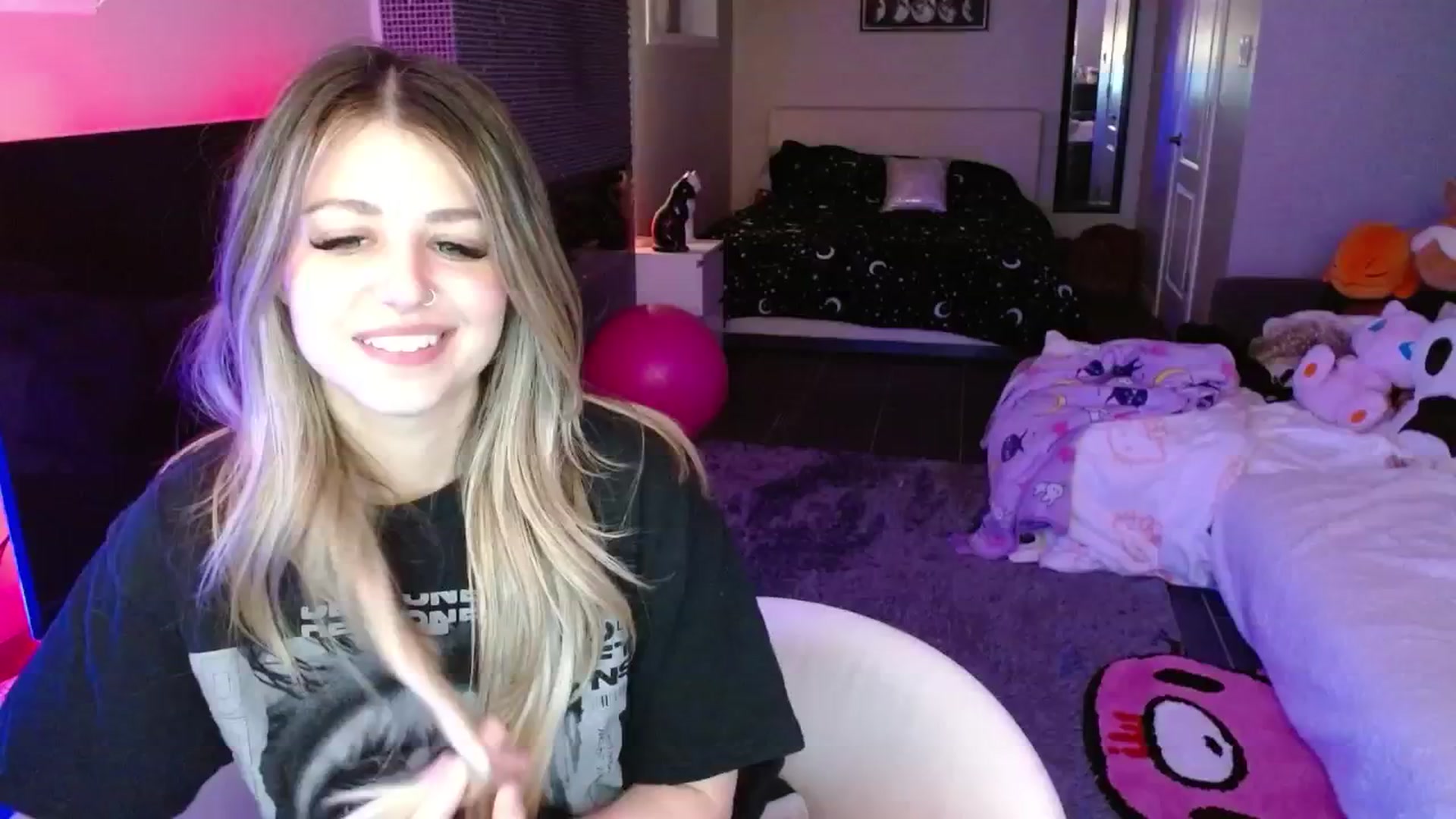 Gallery image thumbnail from Serafina's myfreecams stream on, 04/26/2025, 05:38 image 20 of 20