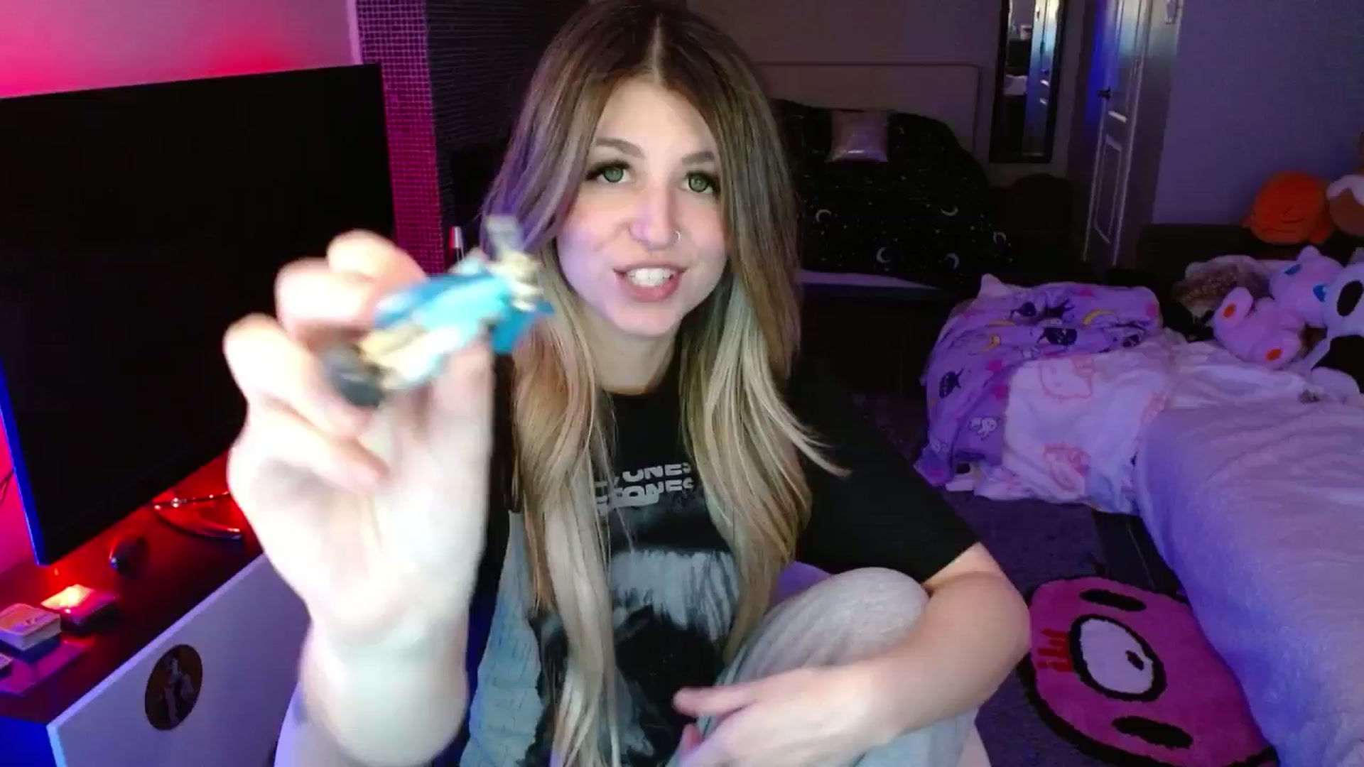 Gallery image thumbnail from Serafina's myfreecams stream on, 04/26/2025, 05:38 image 3 of 20