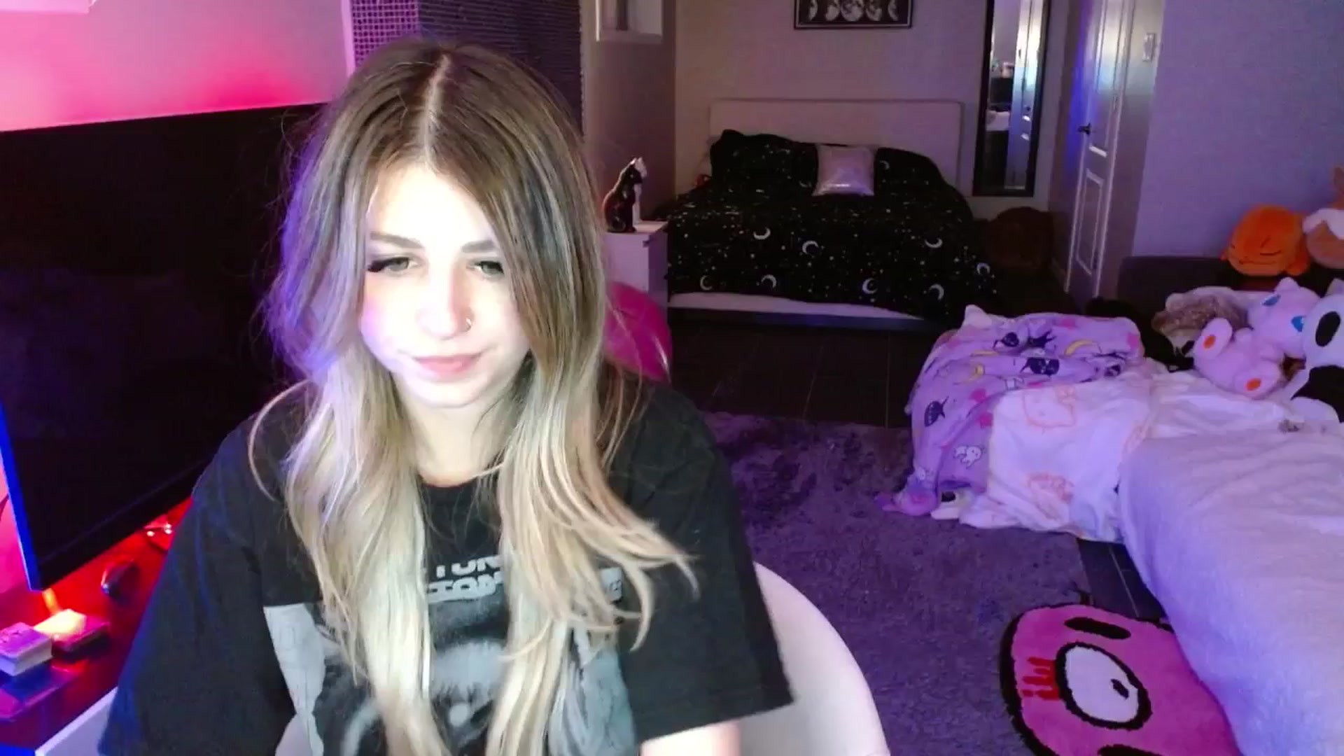 Gallery image thumbnail from Serafina's myfreecams stream on, 04/26/2025, 05:38 image 19 of 20
