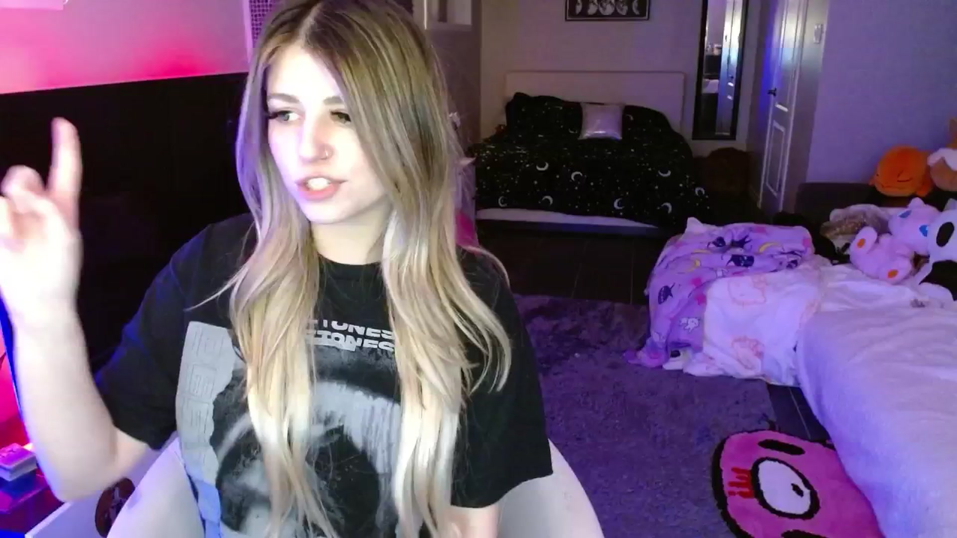 Gallery image thumbnail from Serafina's myfreecams stream on, 04/26/2025, 05:38 image 12 of 20