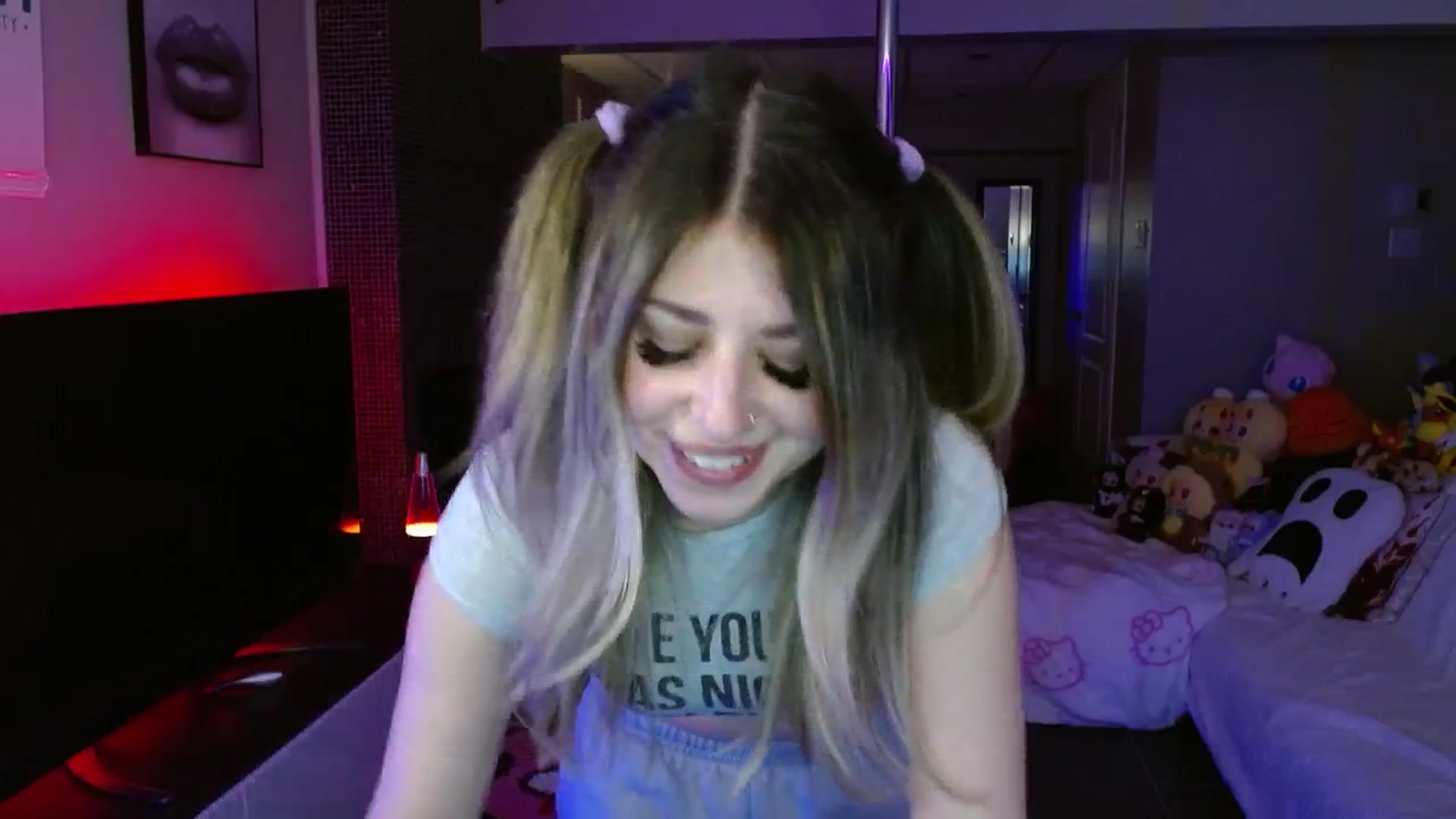 Gallery image thumbnail from Serafina's myfreecams stream on, 05/04/2025, 04:17 image 19 of 20
