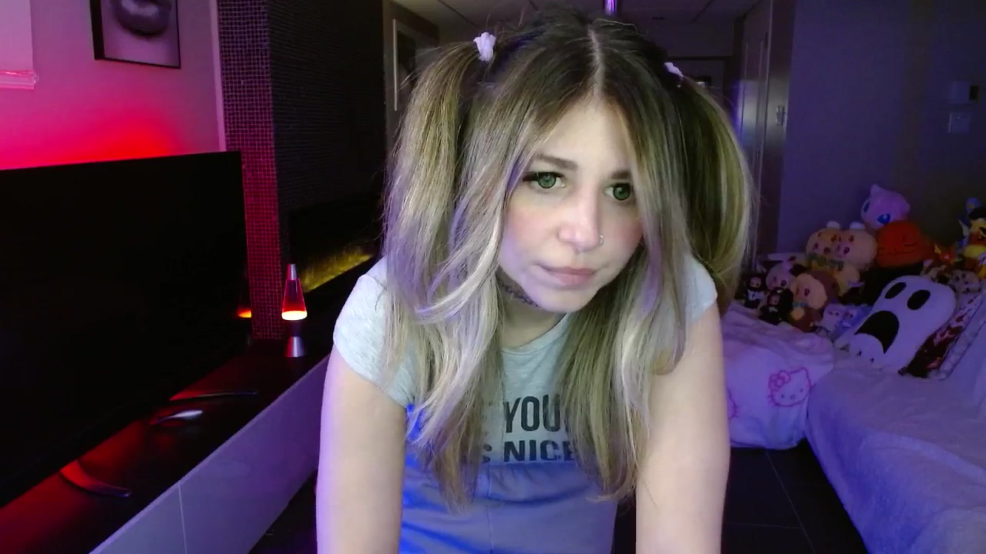 Gallery image thumbnail from Serafina's myfreecams stream on, 05/04/2025, 04:17 image 10 of 20