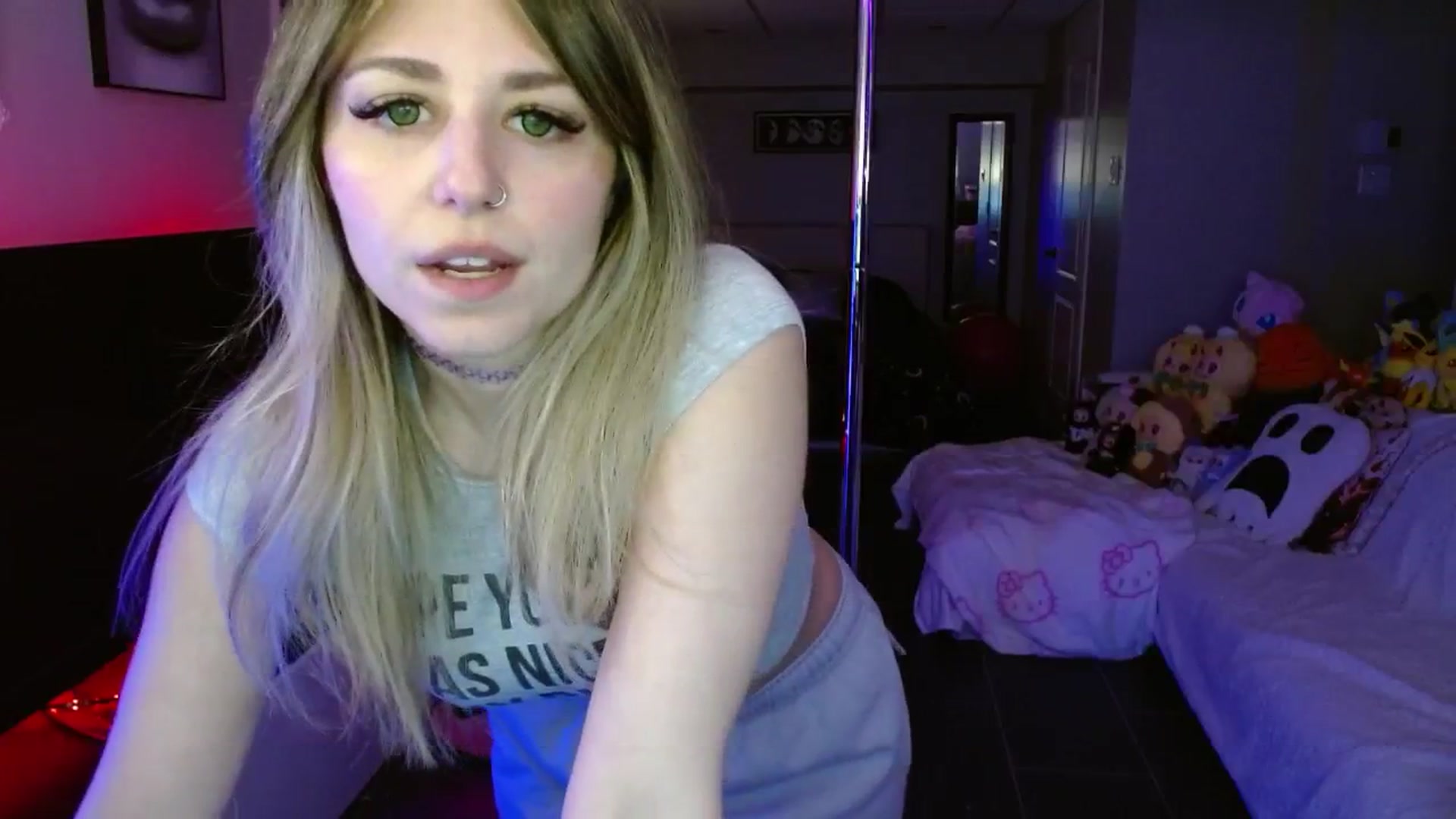 Gallery image thumbnail from Serafina's myfreecams stream on, 05/04/2025, 04:17 image 4 of 20