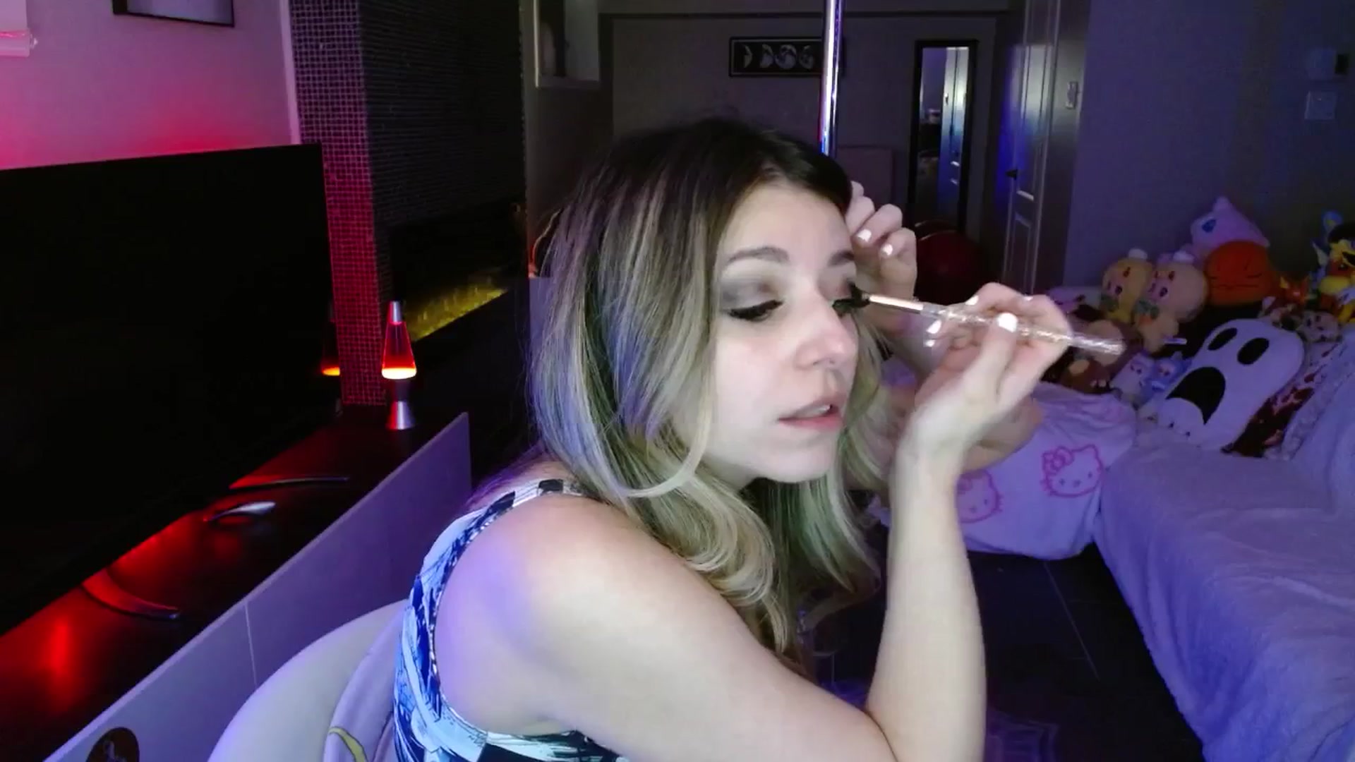 Gallery image thumbnail from Serafina's myfreecams stream on, 05/05/2025, 03:34 image 14 of 20
