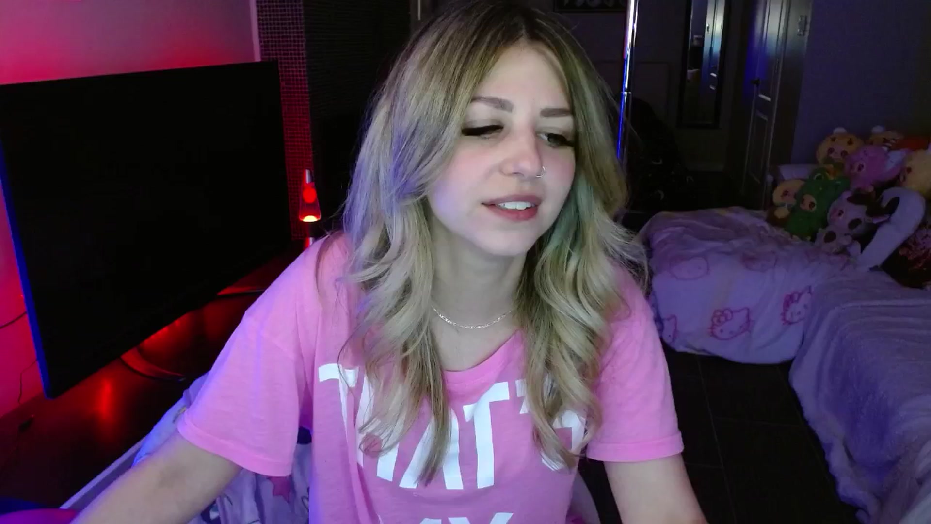 Gallery image thumbnail from Serafina's myfreecams stream on, 05/16/2025, 03:32 image 14 of 20