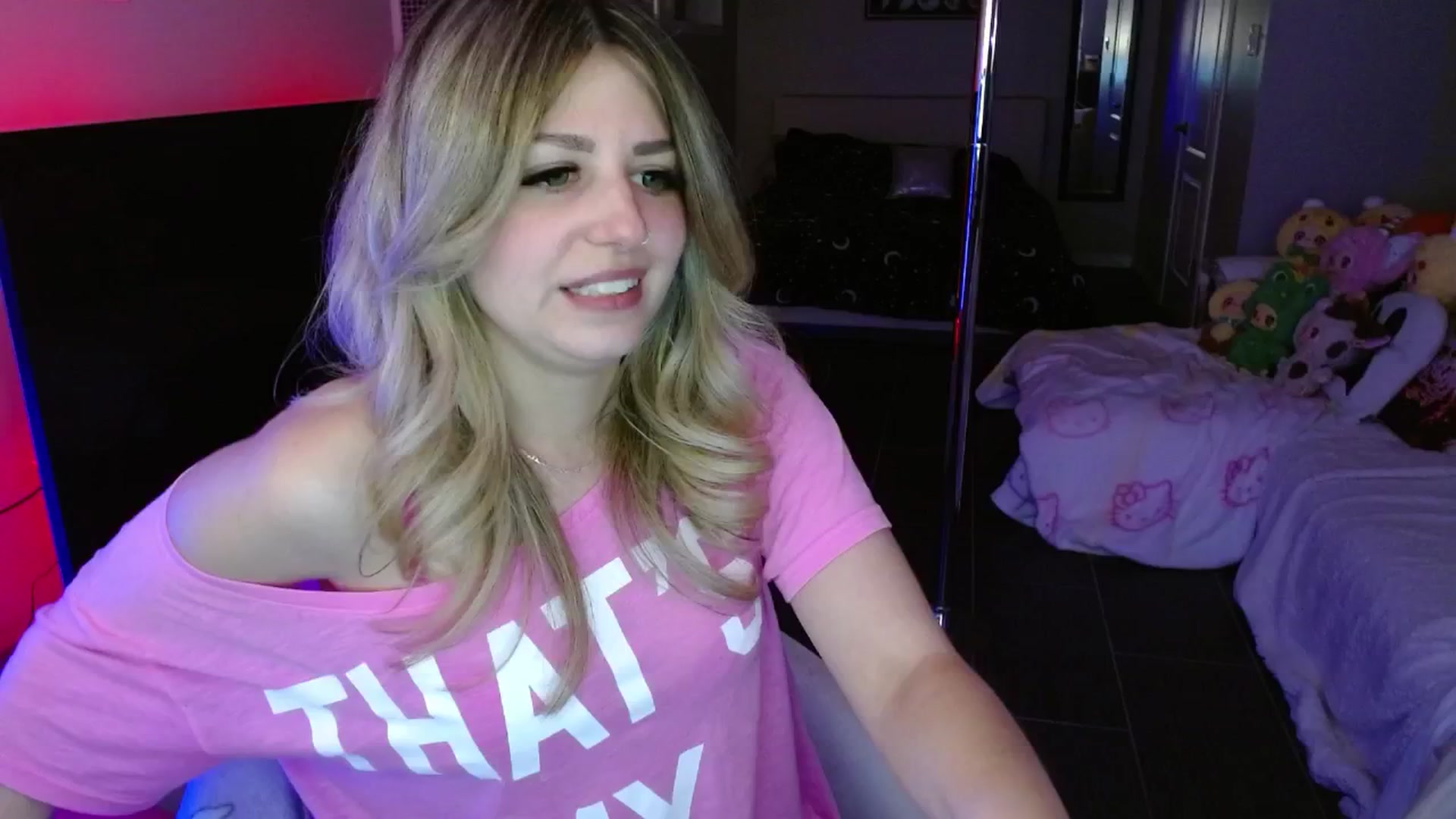 Gallery image thumbnail from Serafina's myfreecams stream on, 05/16/2025, 03:32 image 16 of 20