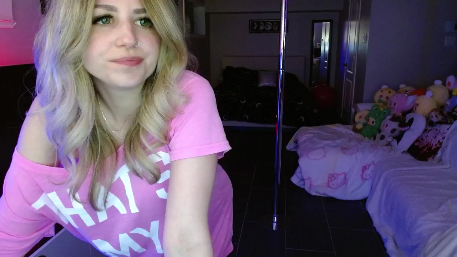 Gallery image thumbnail from Serafina's myfreecams stream on, 05/16/2025, 03:32 image 3 of 20
