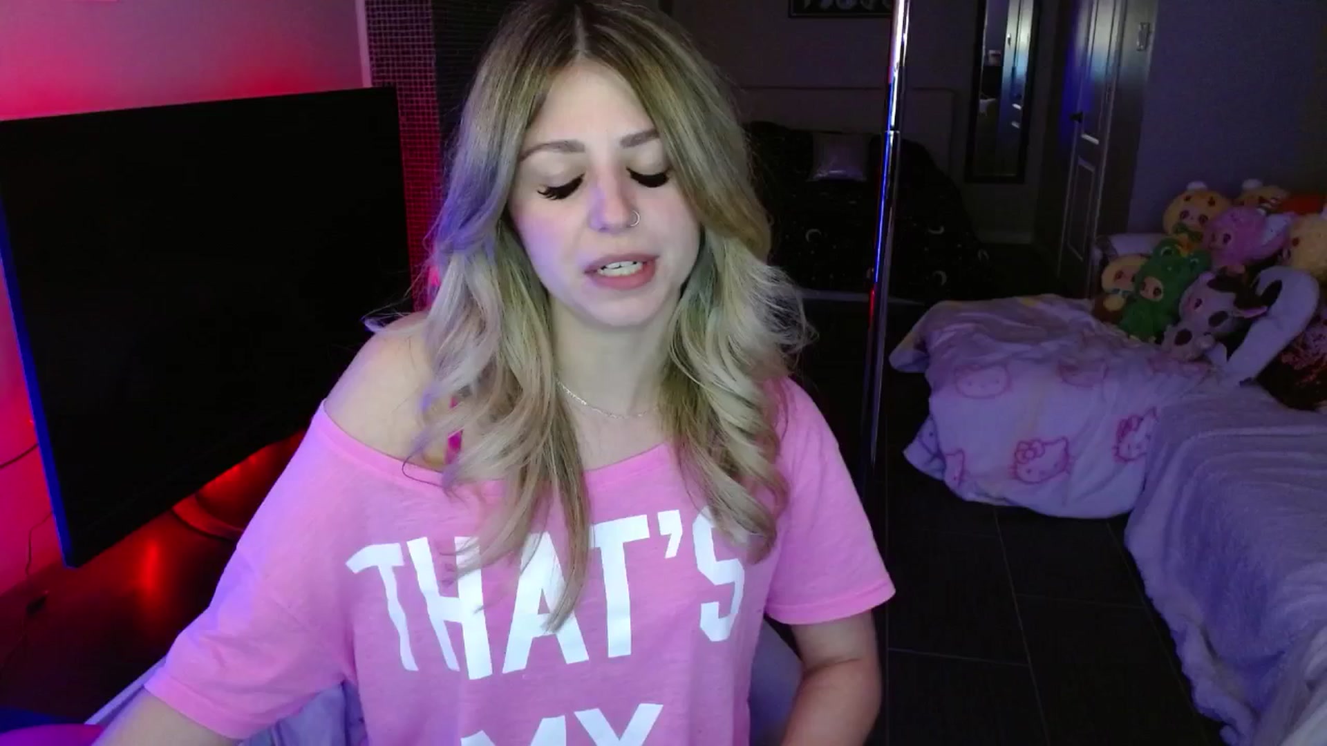 Gallery image thumbnail from Serafina's myfreecams stream on, 05/16/2025, 03:32 image 15 of 20
