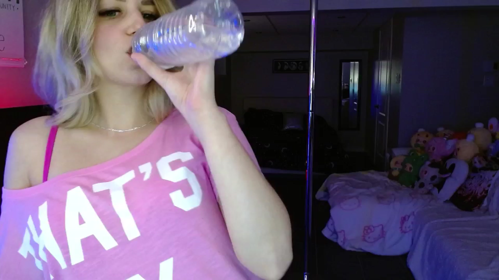 Gallery image thumbnail from Serafina's myfreecams stream on, 05/16/2025, 03:32 image 7 of 20