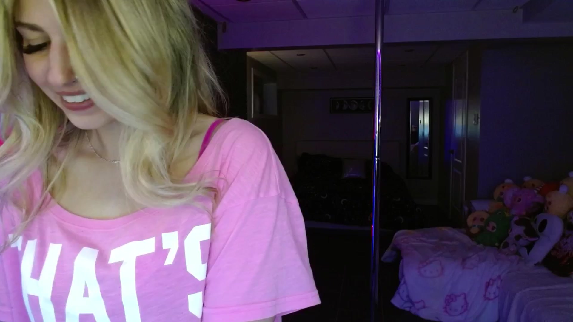 Gallery image thumbnail from Serafina's myfreecams stream on, 05/16/2025, 05:49 image 14 of 20