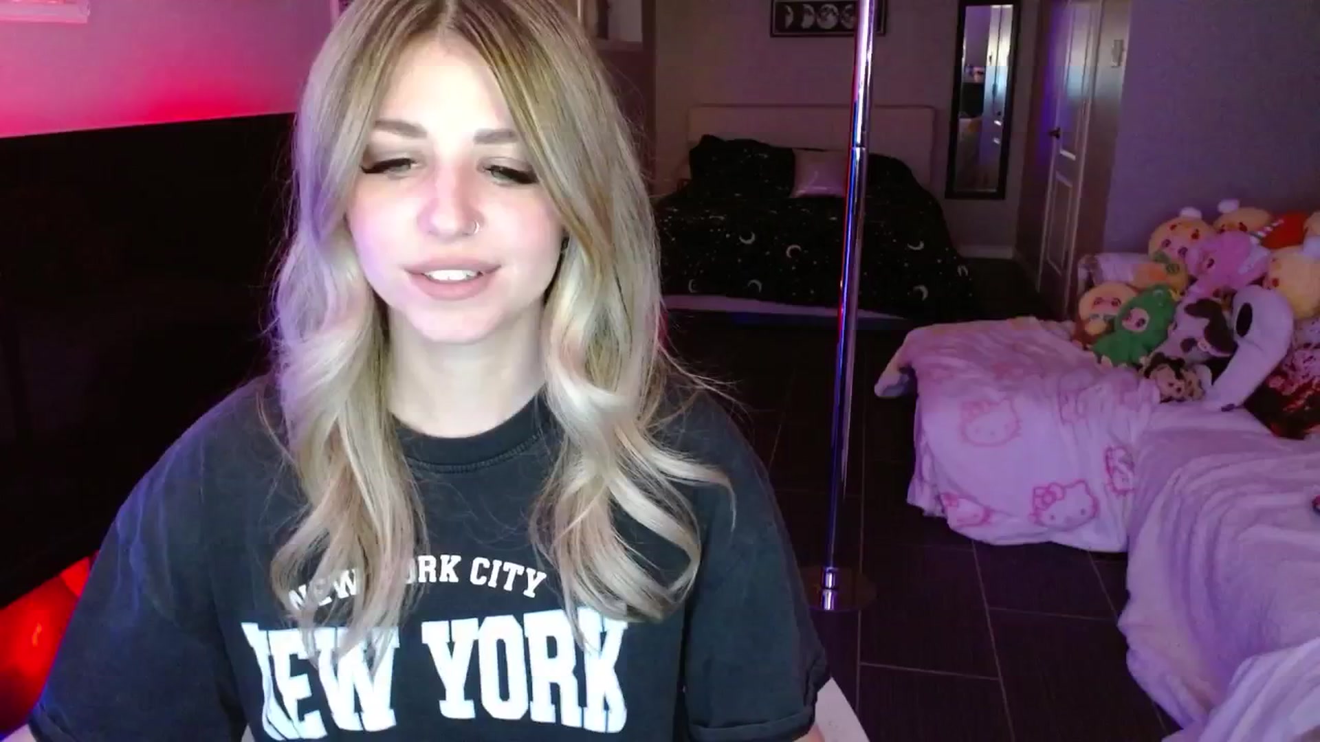 Gallery image thumbnail from Serafina's myfreecams stream on, 05/17/2025, 04:26 image 8 of 20