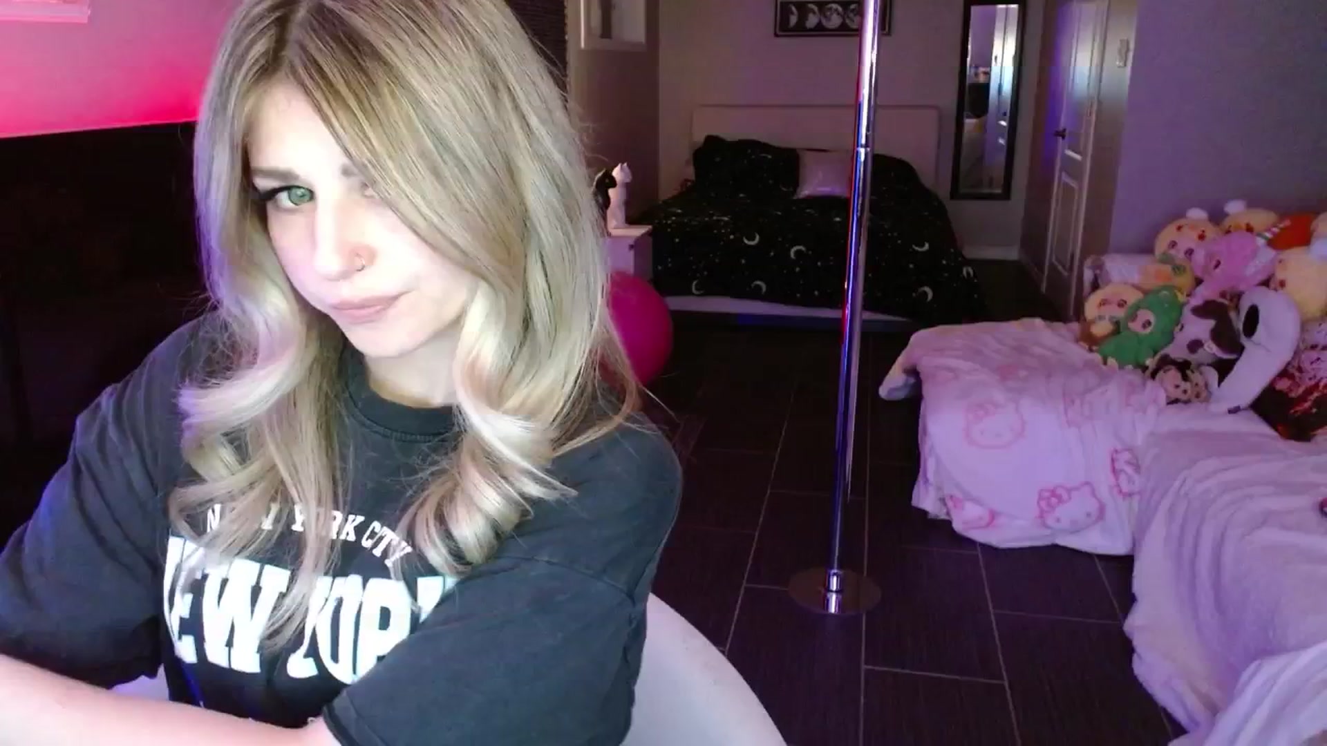 Gallery image thumbnail from Serafina's myfreecams stream on, 05/17/2025, 04:26 image 14 of 20