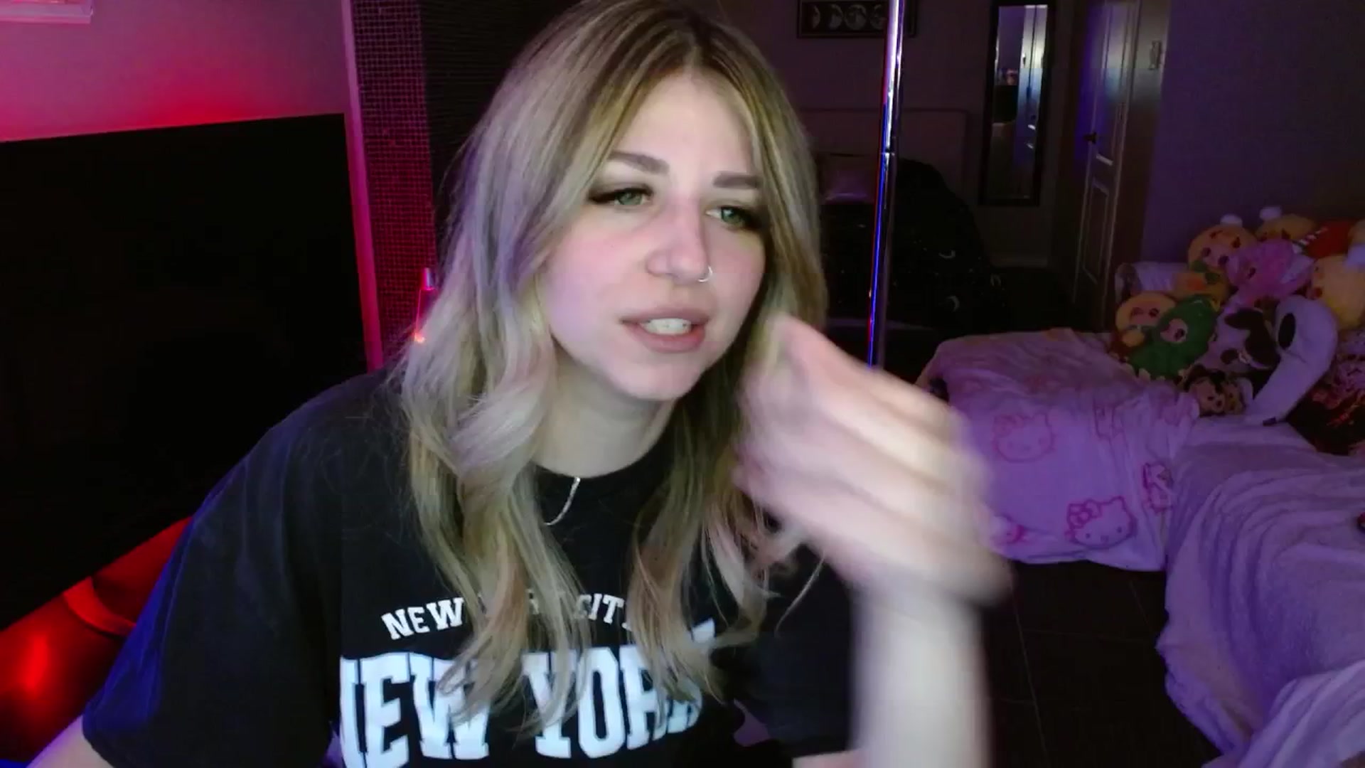 Gallery image thumbnail from Serafina's myfreecams stream on, 05/17/2025, 04:26 image 6 of 20