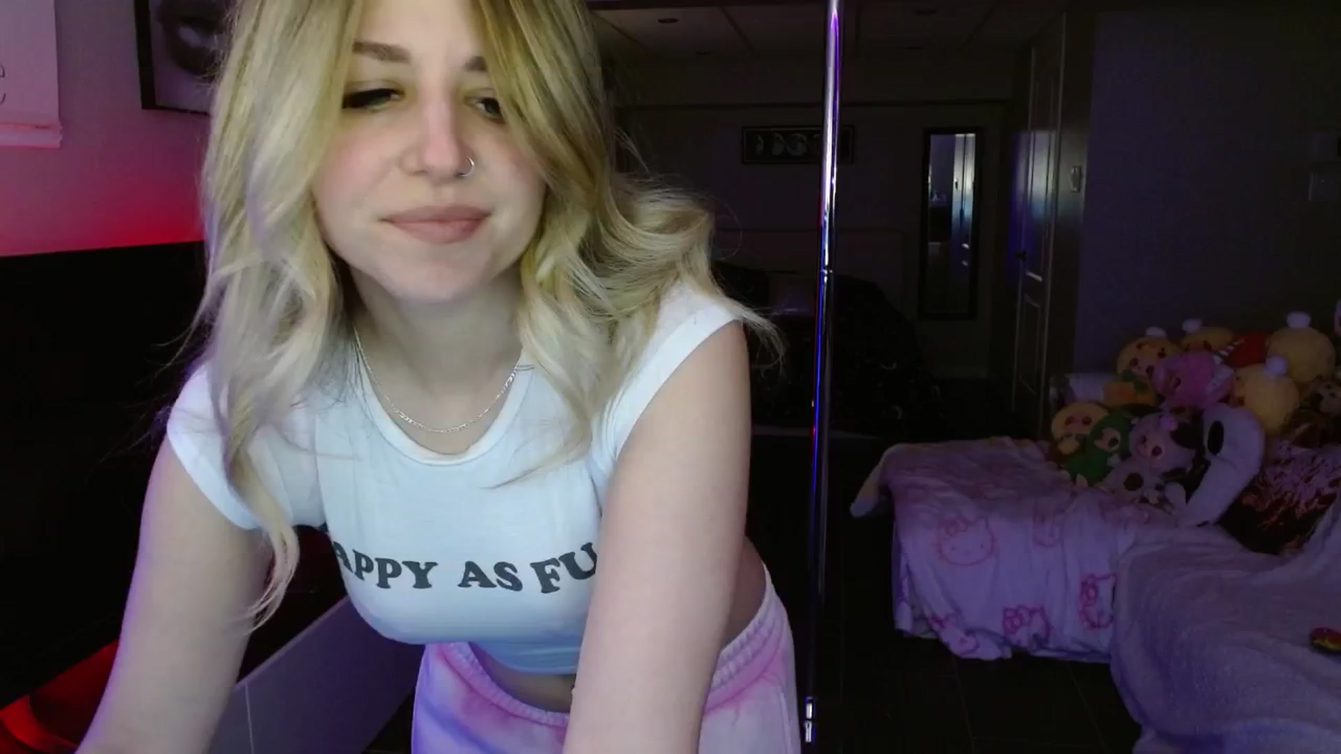 Gallery image thumbnail from Serafina's myfreecams stream on, 05/18/2025, 03:50 image 1 of 20