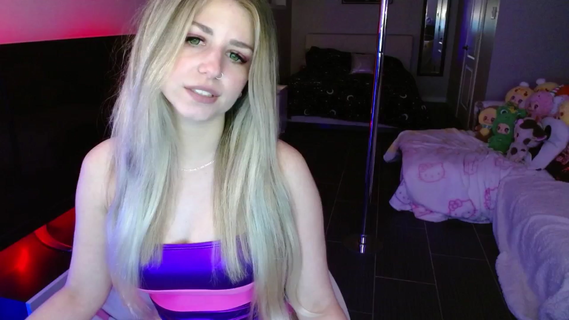Gallery image thumbnail from Serafina's myfreecams stream on, 05/21/2025, 06:02 image 12 of 20