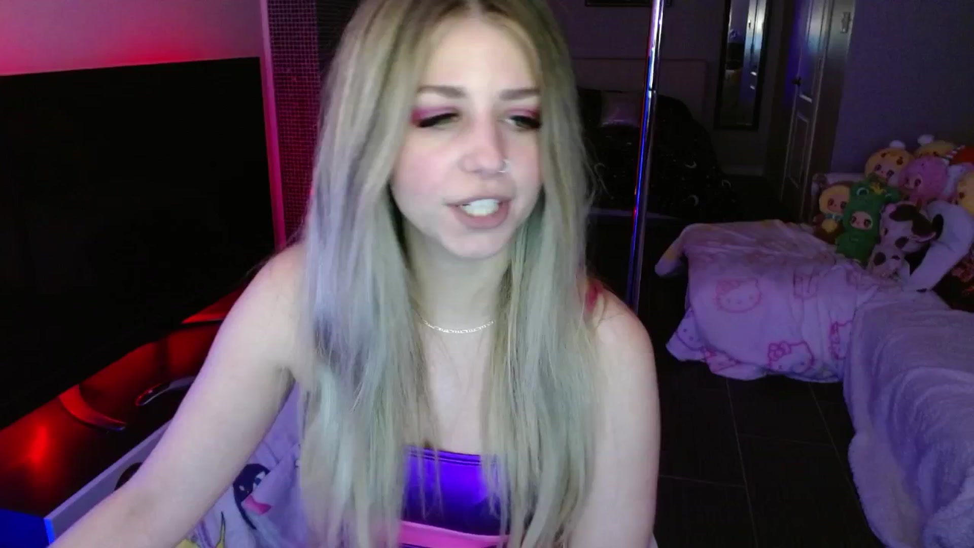 Gallery image thumbnail from Serafina's myfreecams stream on, 05/21/2025, 06:02 image 7 of 20