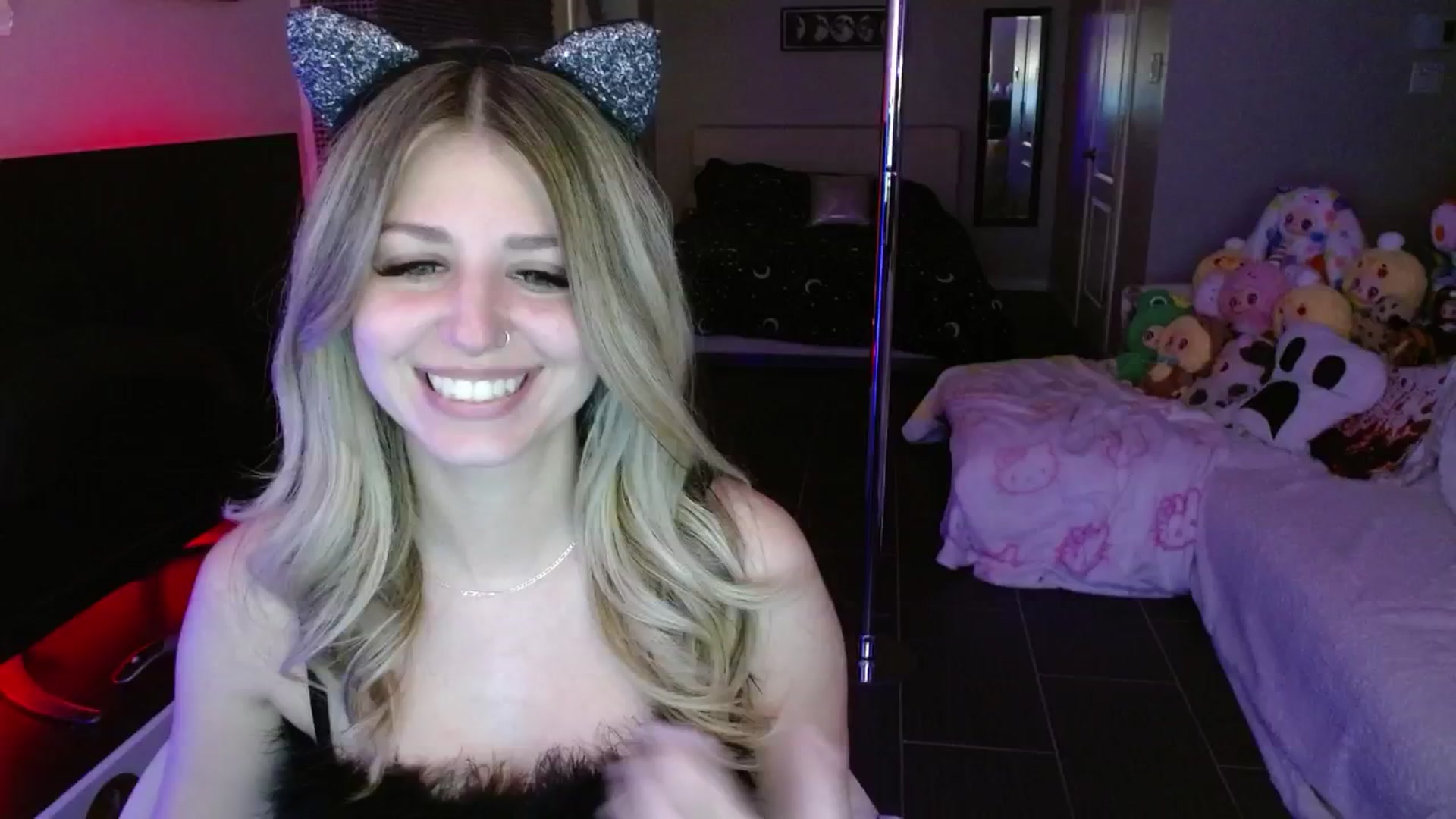 Gallery image thumbnail from Serafina's myfreecams stream on, 05/24/2025, 05:55 image 3 of 20