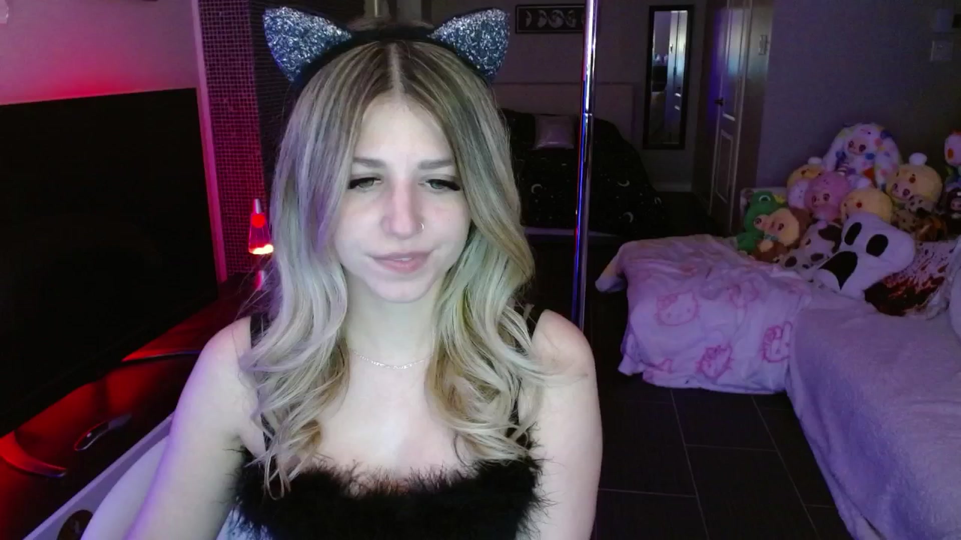 Gallery image thumbnail from Serafina's myfreecams stream on, 05/24/2025, 05:55 image 13 of 20