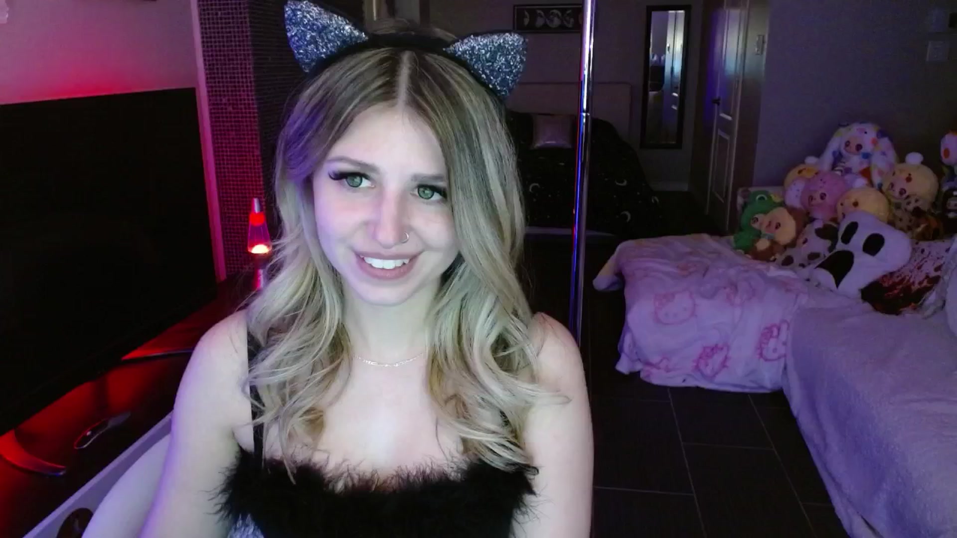 Gallery image thumbnail from Serafina's myfreecams stream on, 05/24/2025, 05:55 image 16 of 20