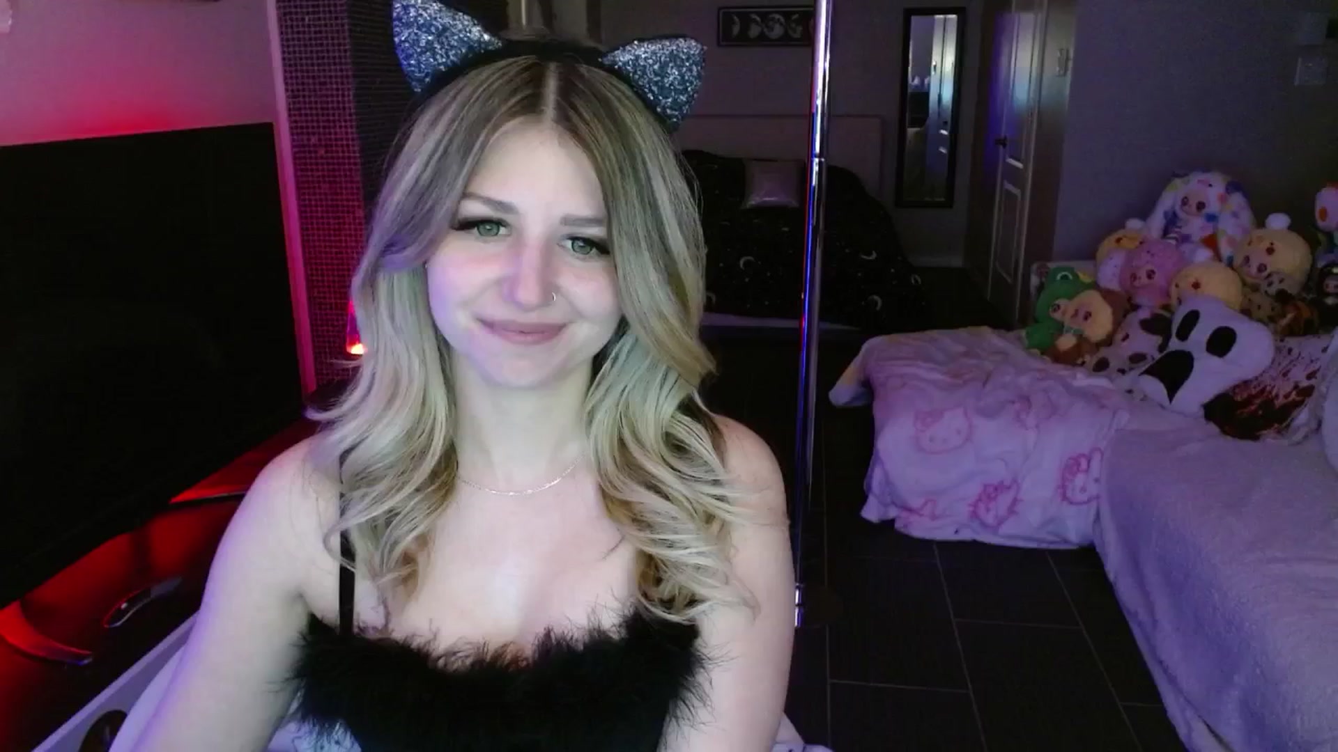 Gallery image thumbnail from Serafina's myfreecams stream on, 05/24/2025, 05:55 image 1 of 20