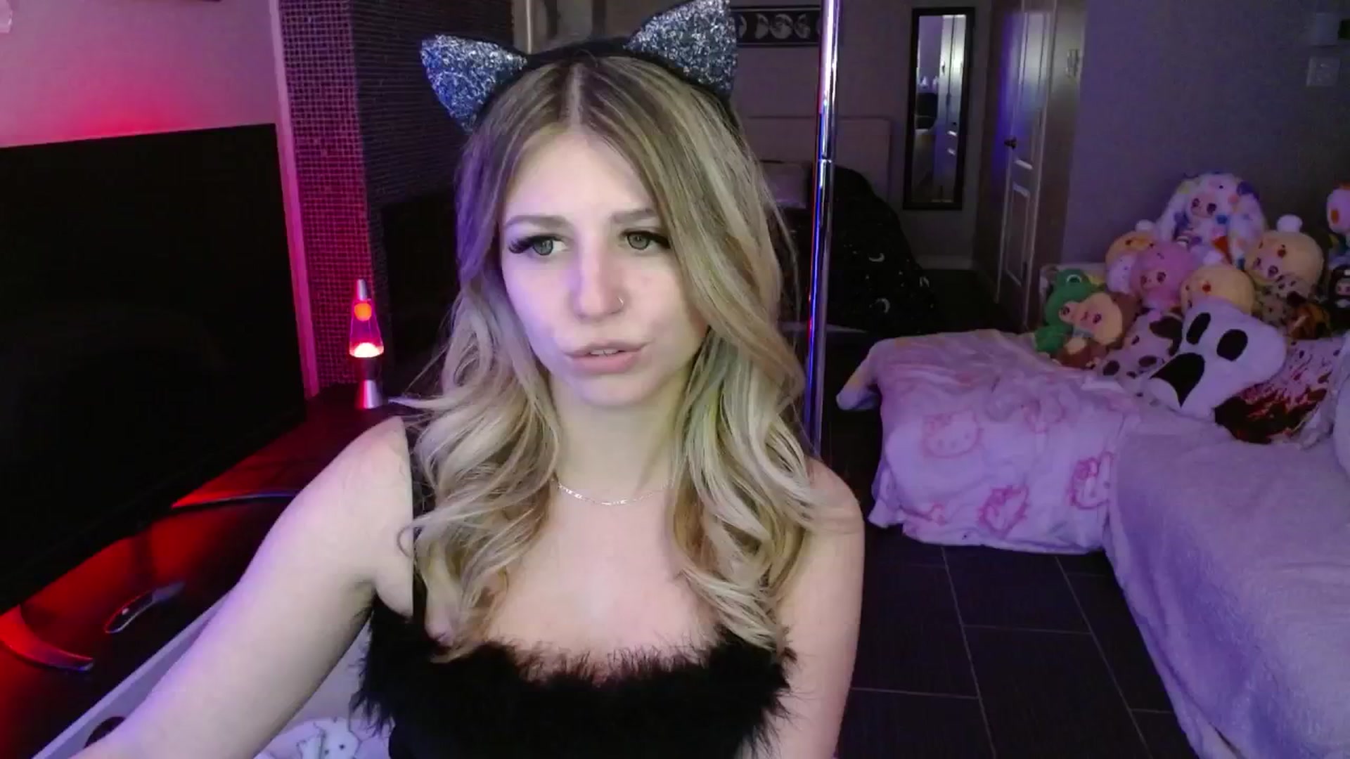 Gallery image thumbnail from Serafina's myfreecams stream on, 05/24/2025, 05:55 image 6 of 20