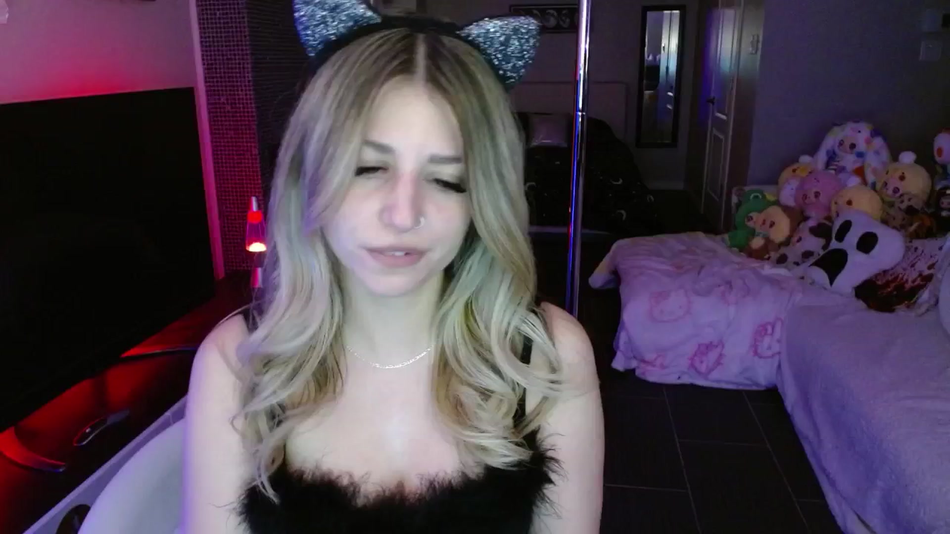 Gallery image thumbnail from Serafina's myfreecams stream on, 05/24/2025, 05:55 image 10 of 20