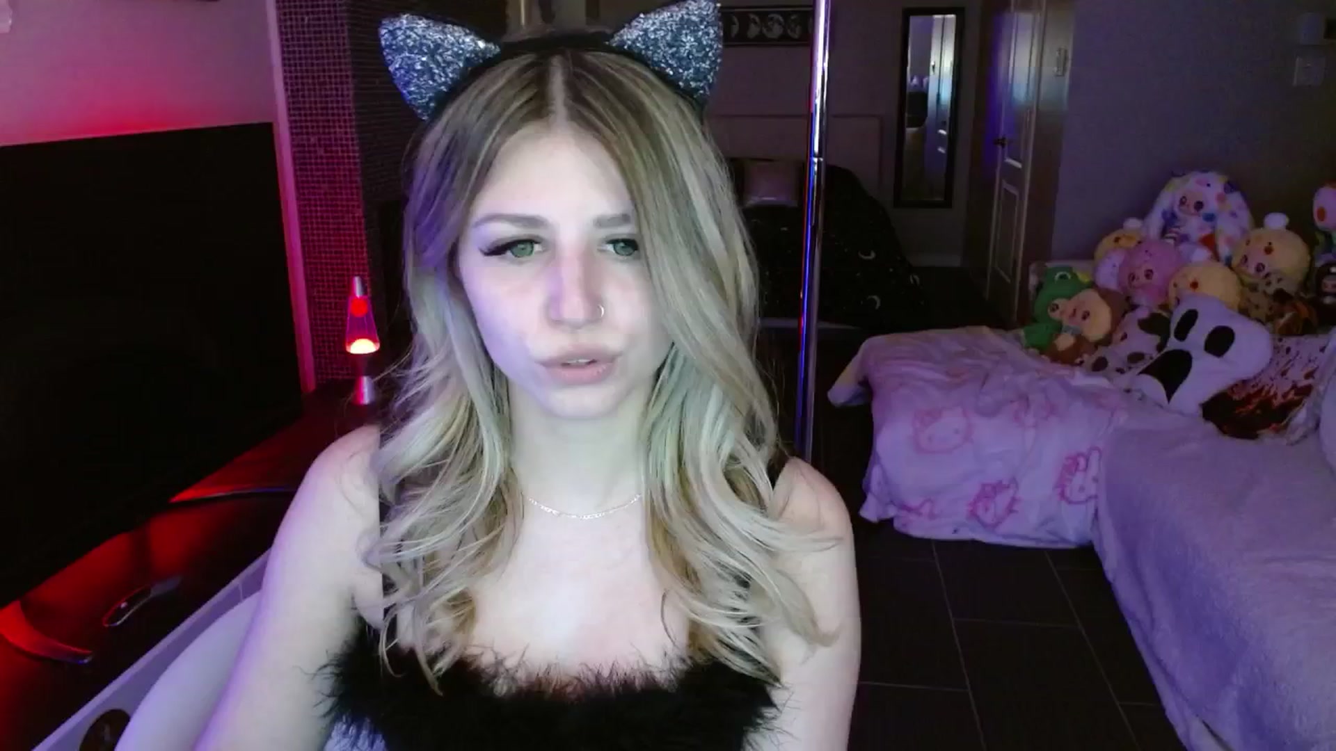 Gallery image thumbnail from Serafina's myfreecams stream on, 05/24/2025, 05:55 image 15 of 20
