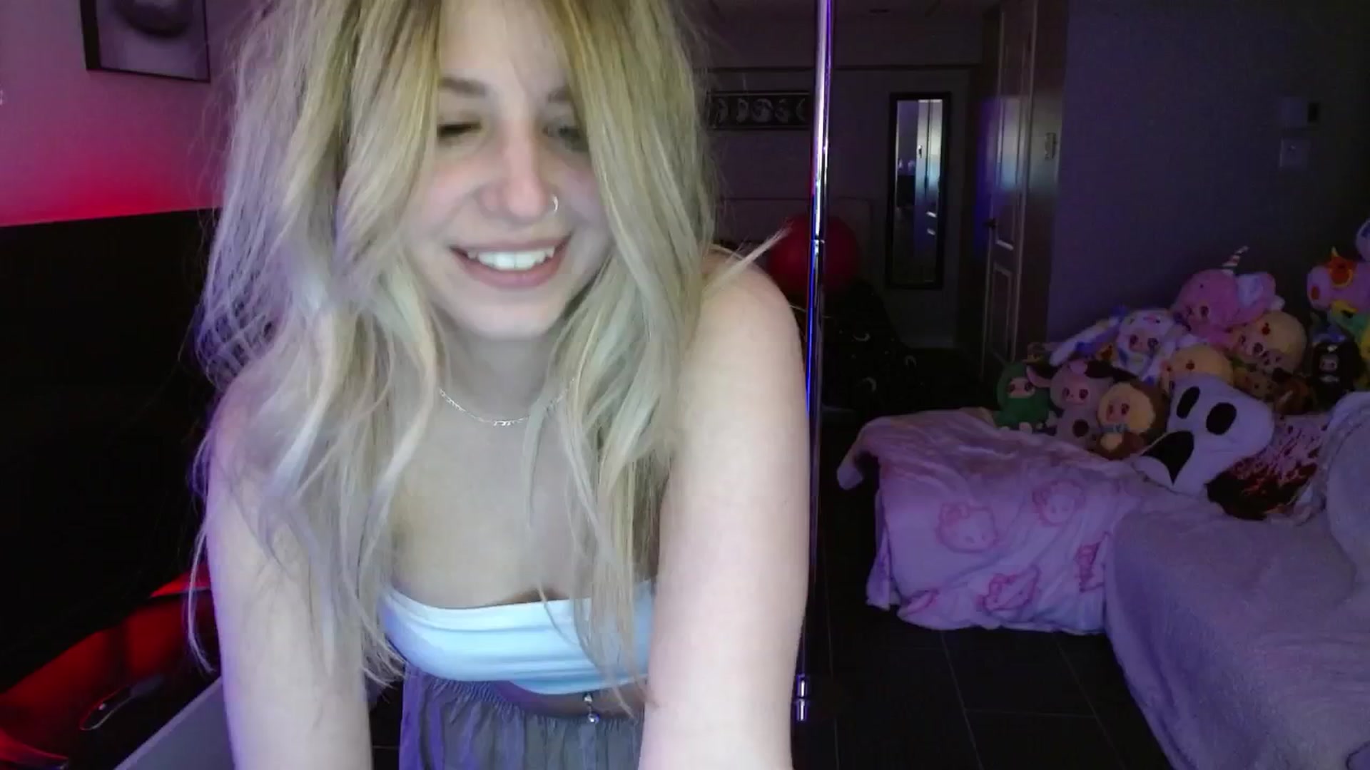 Gallery image thumbnail from Serafina's myfreecams stream on, 05/26/2025, 05:05 image 13 of 20