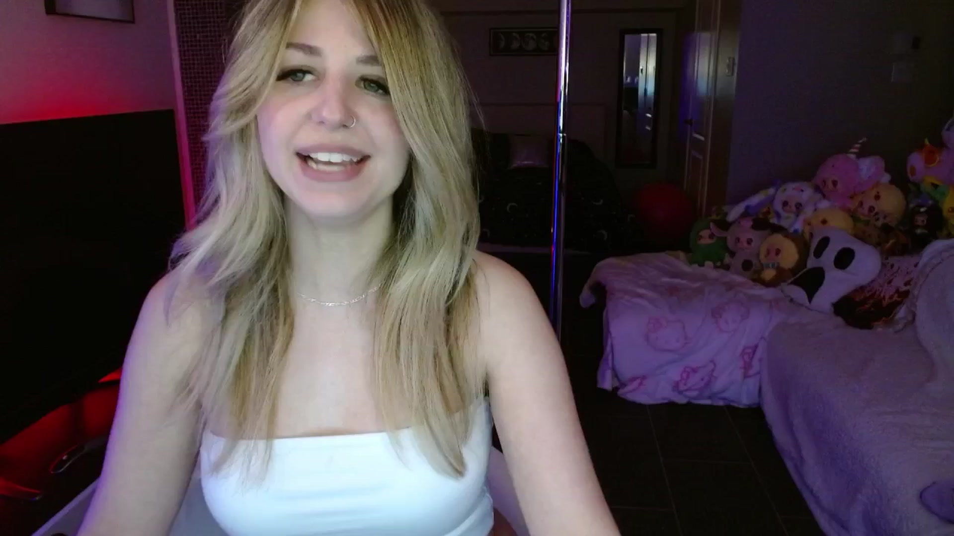 Gallery image thumbnail from Serafina's myfreecams stream on, 05/26/2025, 05:05 image 5 of 20