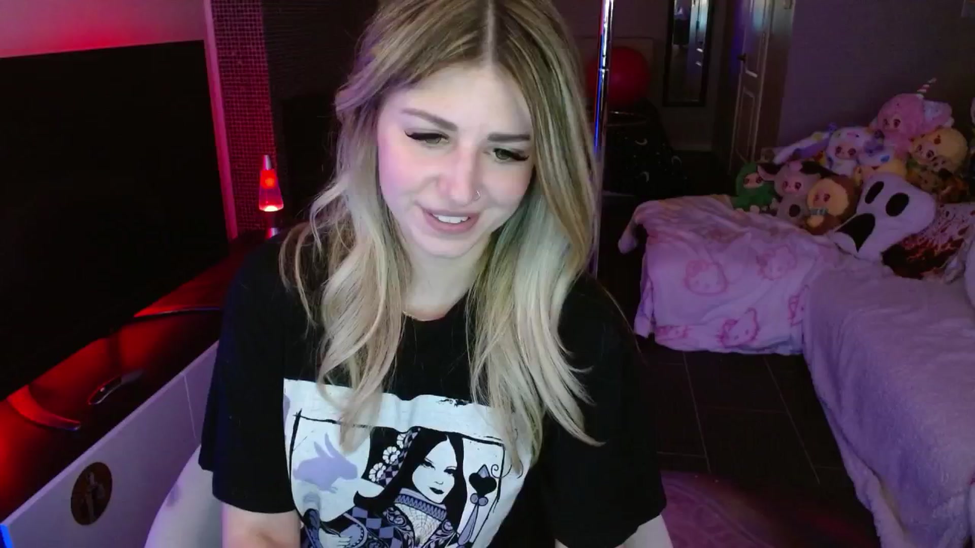 Gallery image thumbnail from Serafina's myfreecams stream on, 05/28/2025, 04:47 image 18 of 20