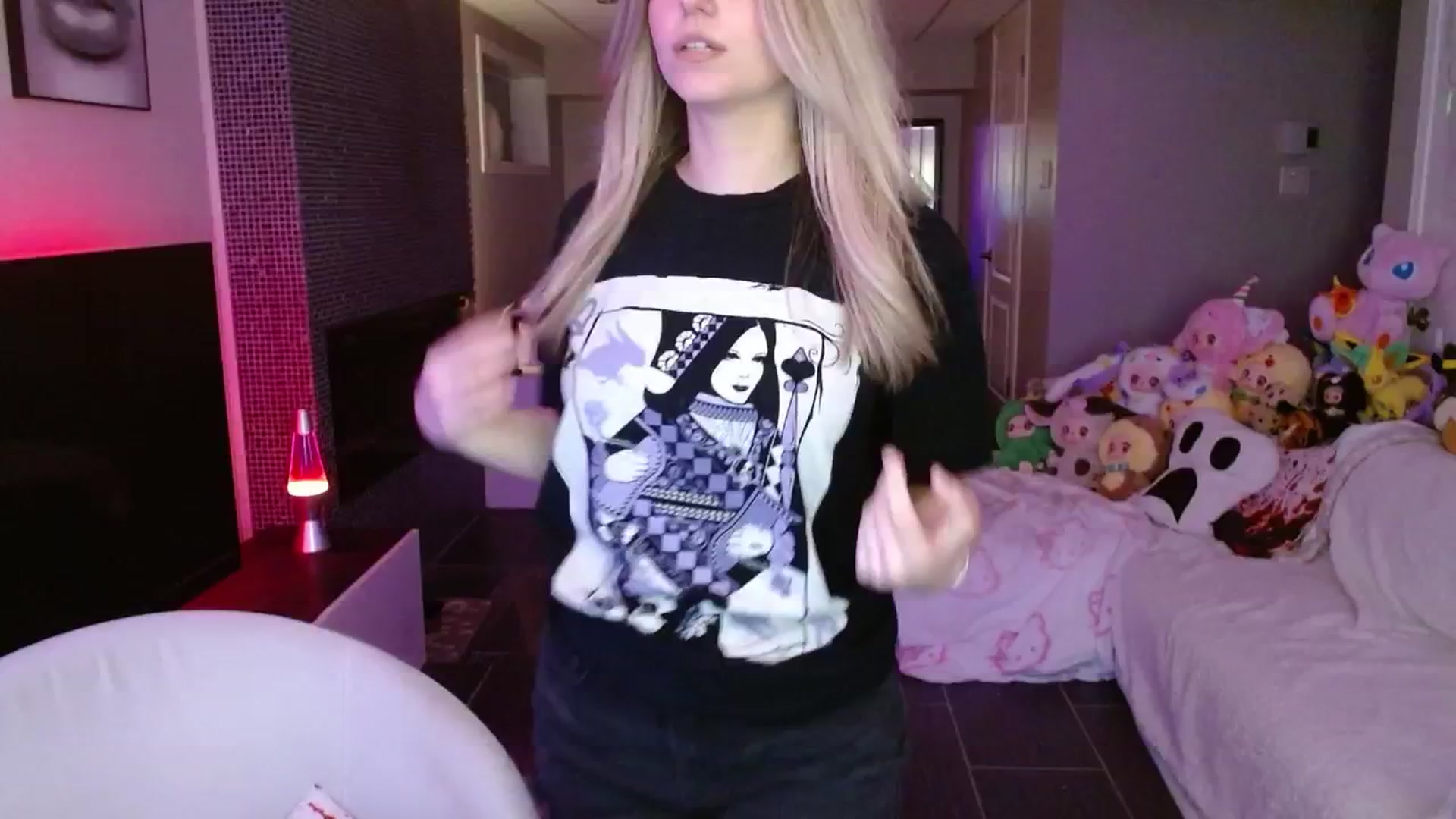 Gallery image thumbnail from Serafina's myfreecams stream on, 05/28/2025, 04:47 image 1 of 20
