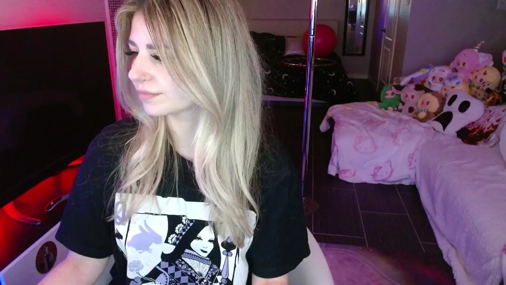 Gallery image thumbnail from Serafina's myfreecams stream on, 05/28/2025, 04:47 image 19 of 20