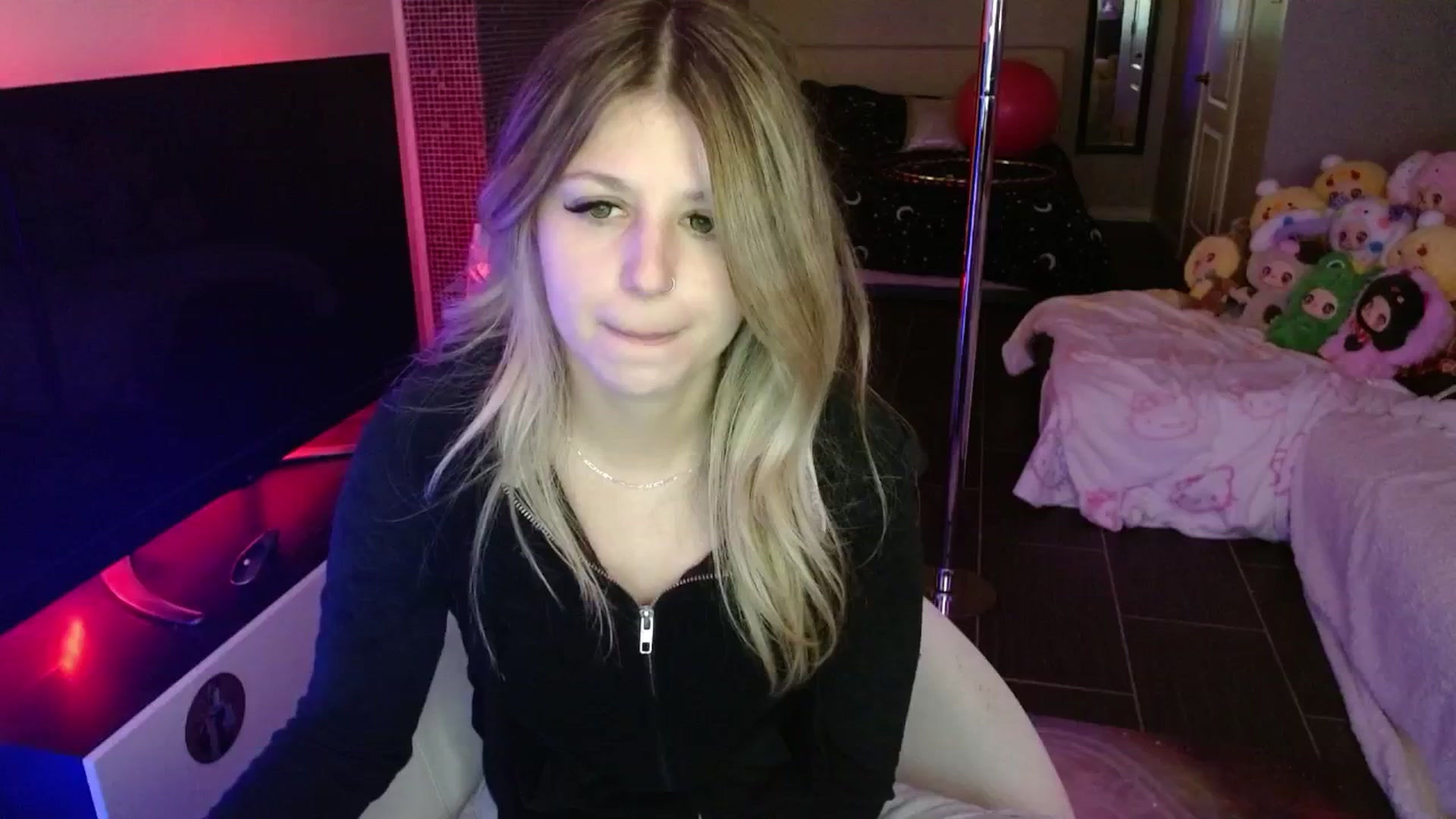 Gallery image thumbnail from Serafina's myfreecams stream on, 05/30/2025, 05:45 image 5 of 20