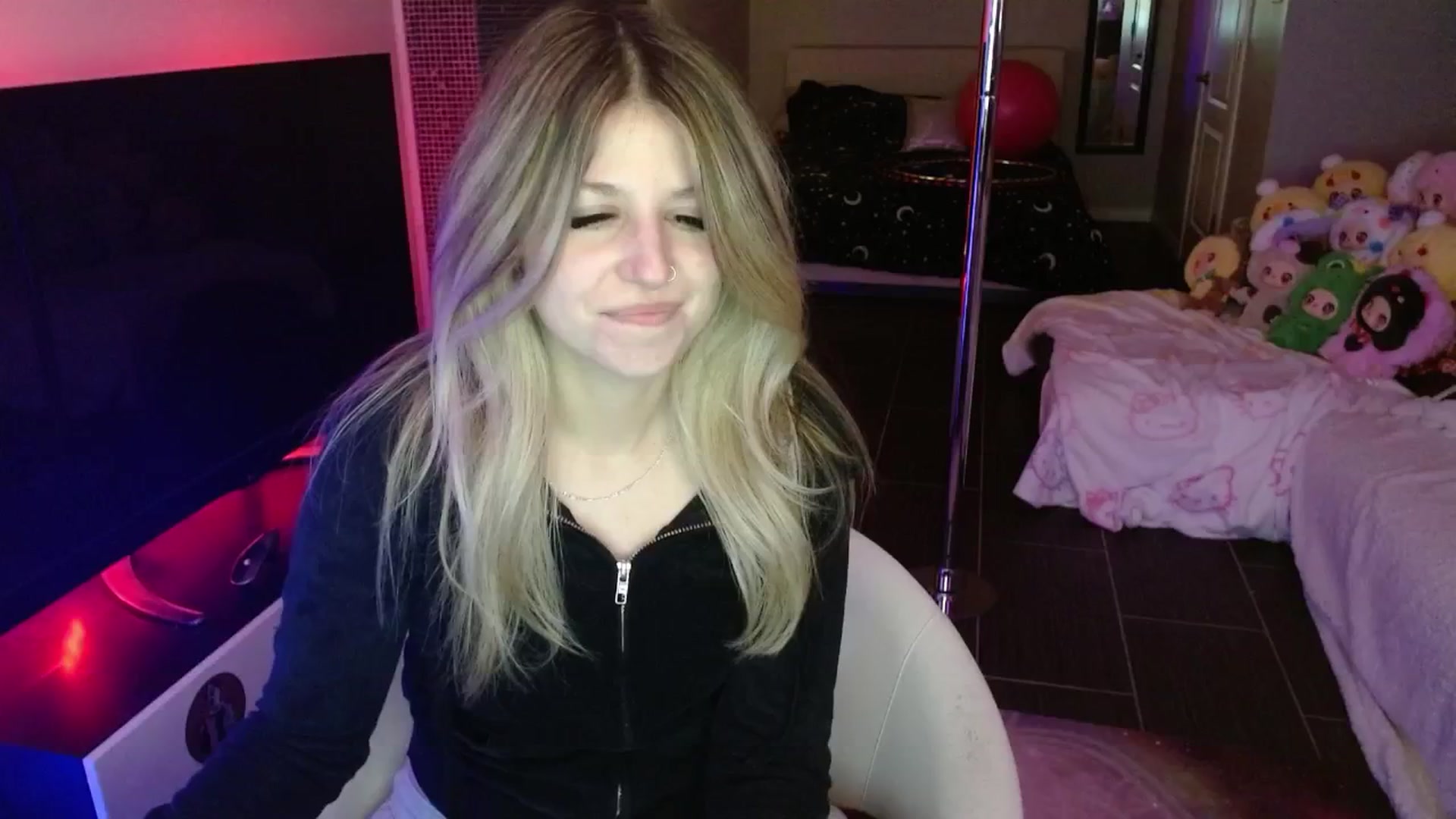 Gallery image thumbnail from Serafina's myfreecams stream on, 05/30/2025, 05:45 image 17 of 20
