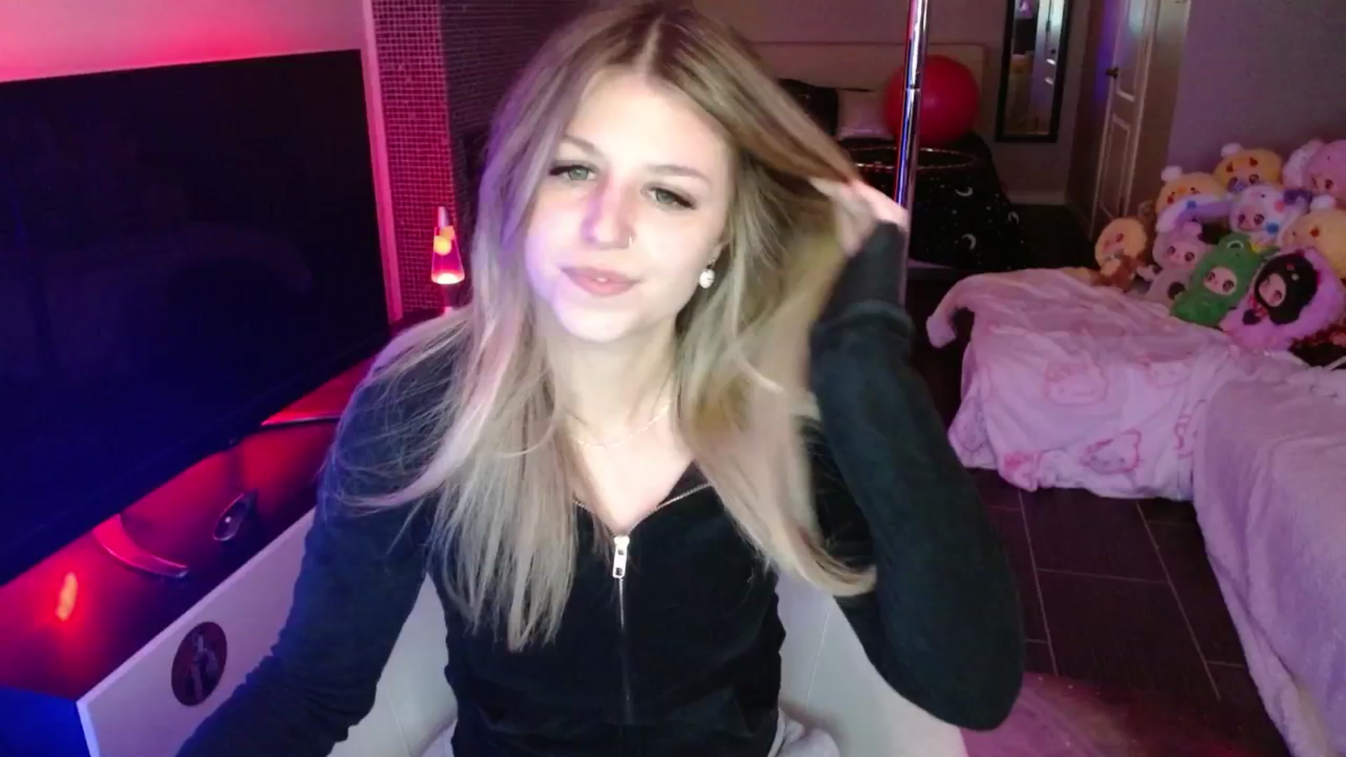 Gallery image thumbnail from Serafina's myfreecams stream on, 05/30/2025, 05:45 image 12 of 20