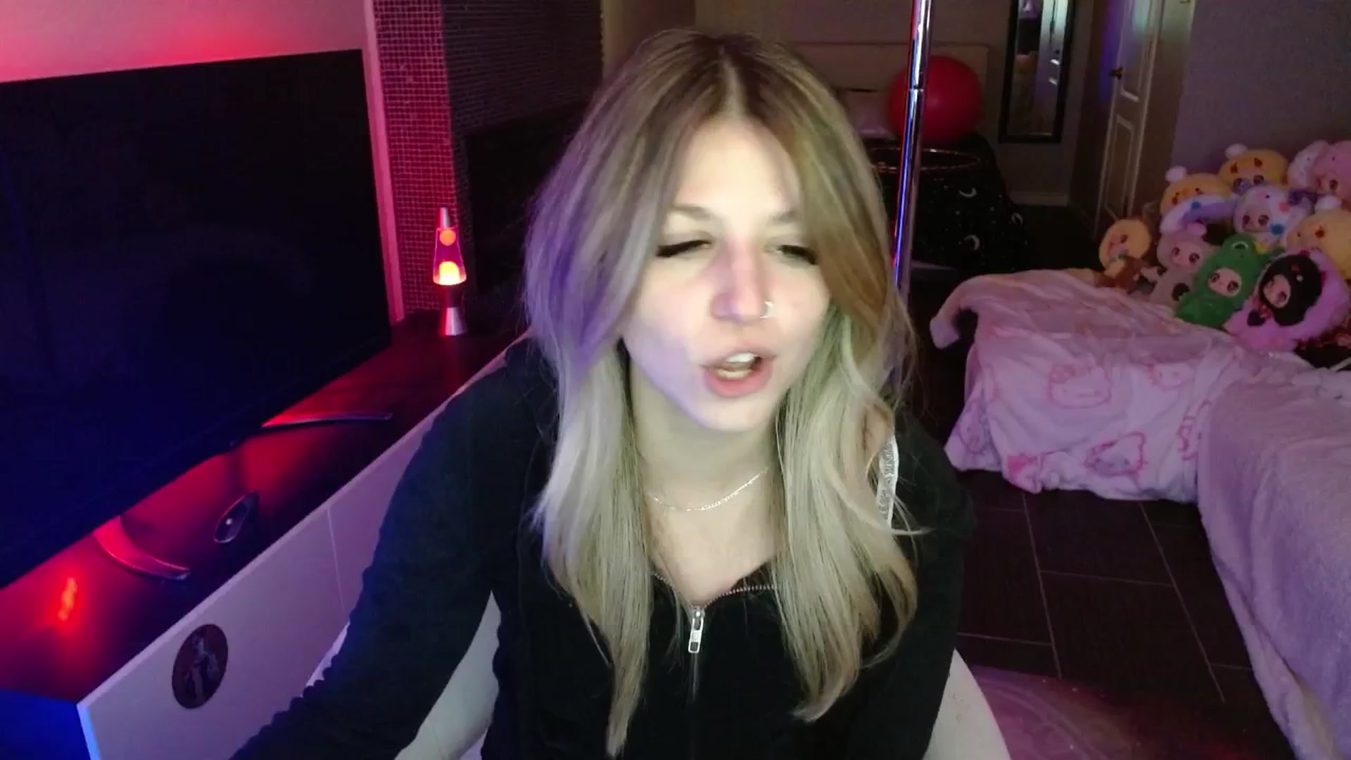 Gallery image thumbnail from Serafina's myfreecams stream on, 05/30/2025, 05:45 image 11 of 20