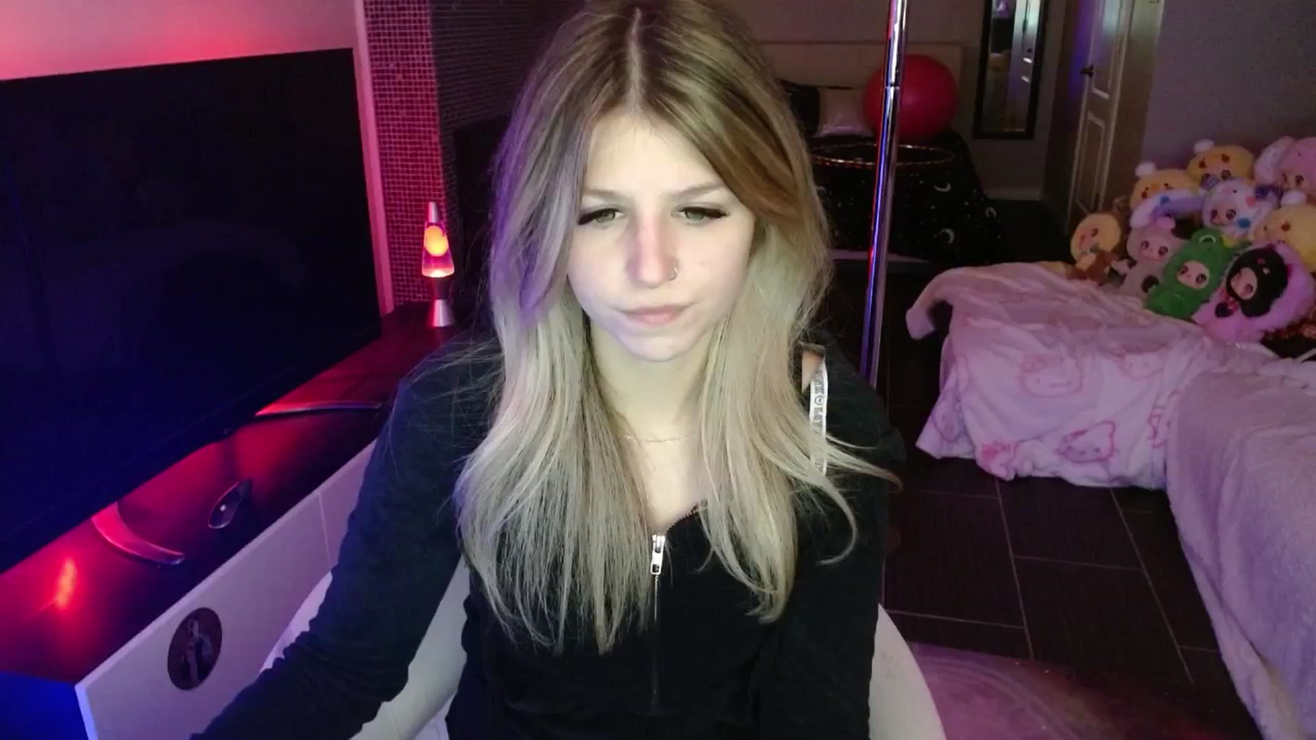 Gallery image thumbnail from Serafina's myfreecams stream on, 05/30/2025, 05:45 image 13 of 20