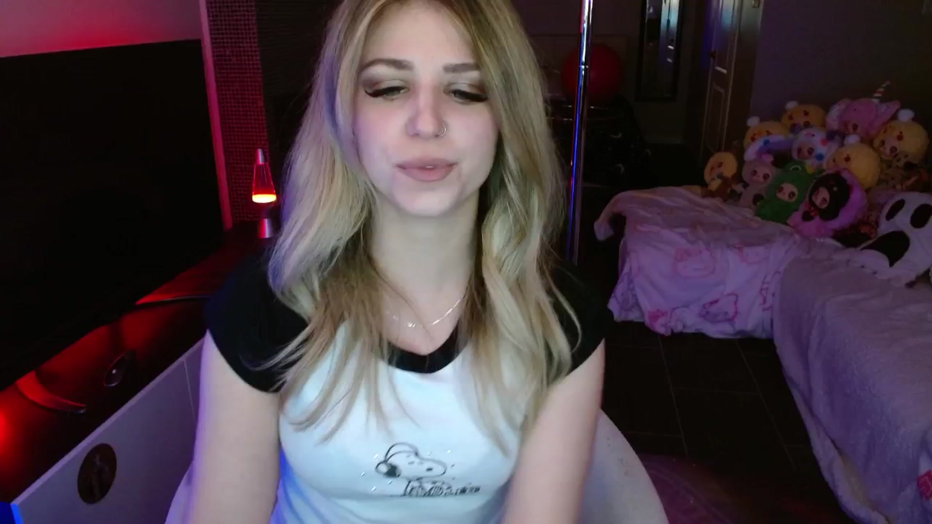 Gallery image thumbnail from Serafina's myfreecams stream on, 05/31/2025, 04:20 image 2 of 20