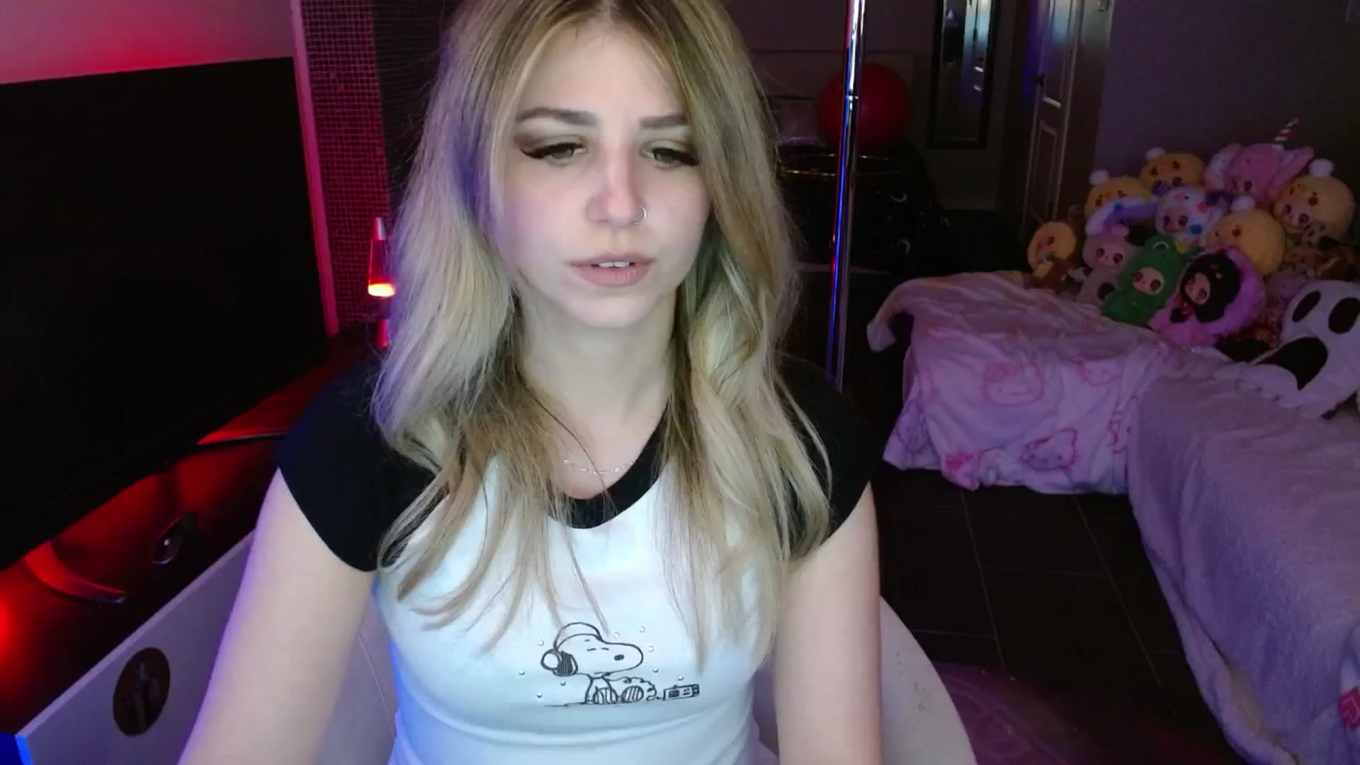 Gallery image thumbnail from Serafina's myfreecams stream on, 05/31/2025, 04:20 image 1 of 20