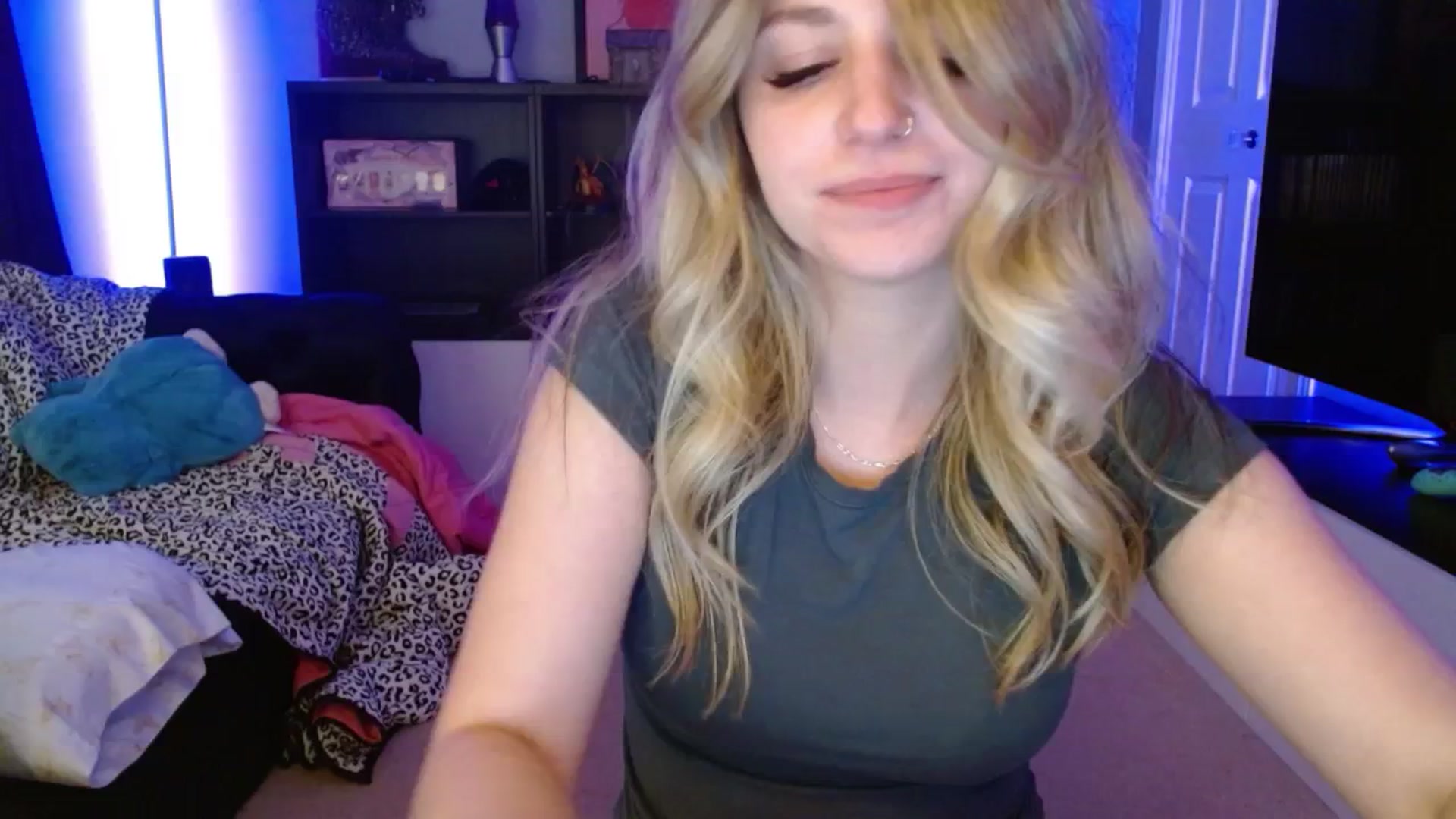 Gallery image thumbnail from Serafina's myfreecams stream on, 06/02/2025, 06:14 image 15 of 20