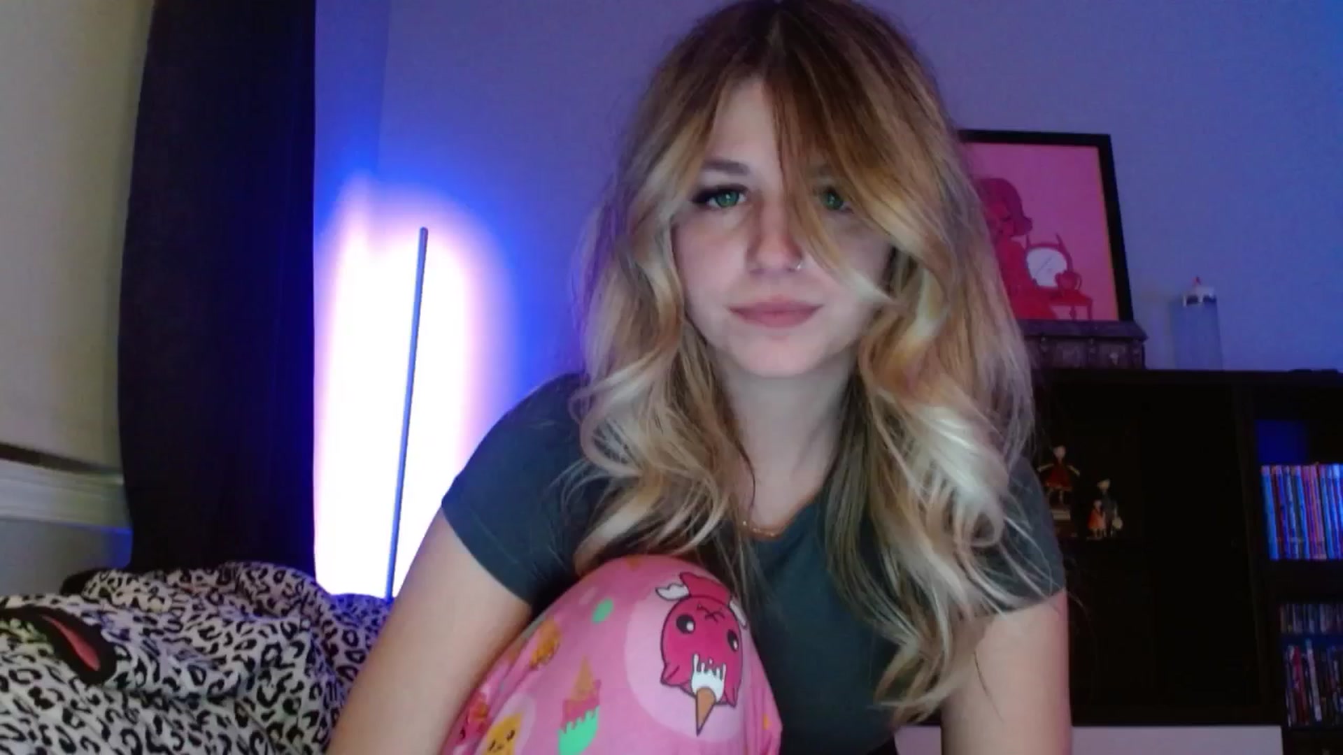 Gallery image thumbnail from Serafina's myfreecams stream on, 06/02/2025, 06:14 image 13 of 20