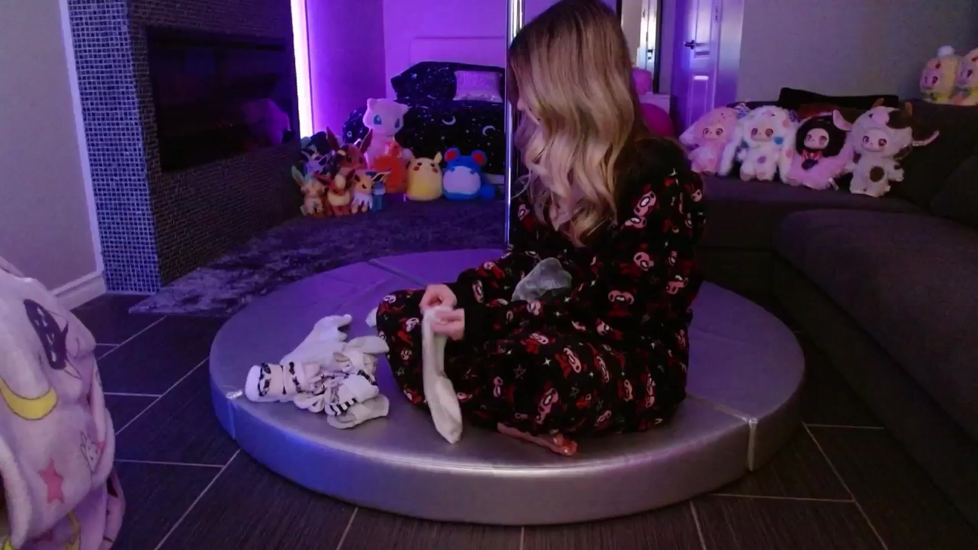 Gallery image thumbnail from Serafina's myfreecams stream on, 06/04/2025, 05:28 image 1 of 20